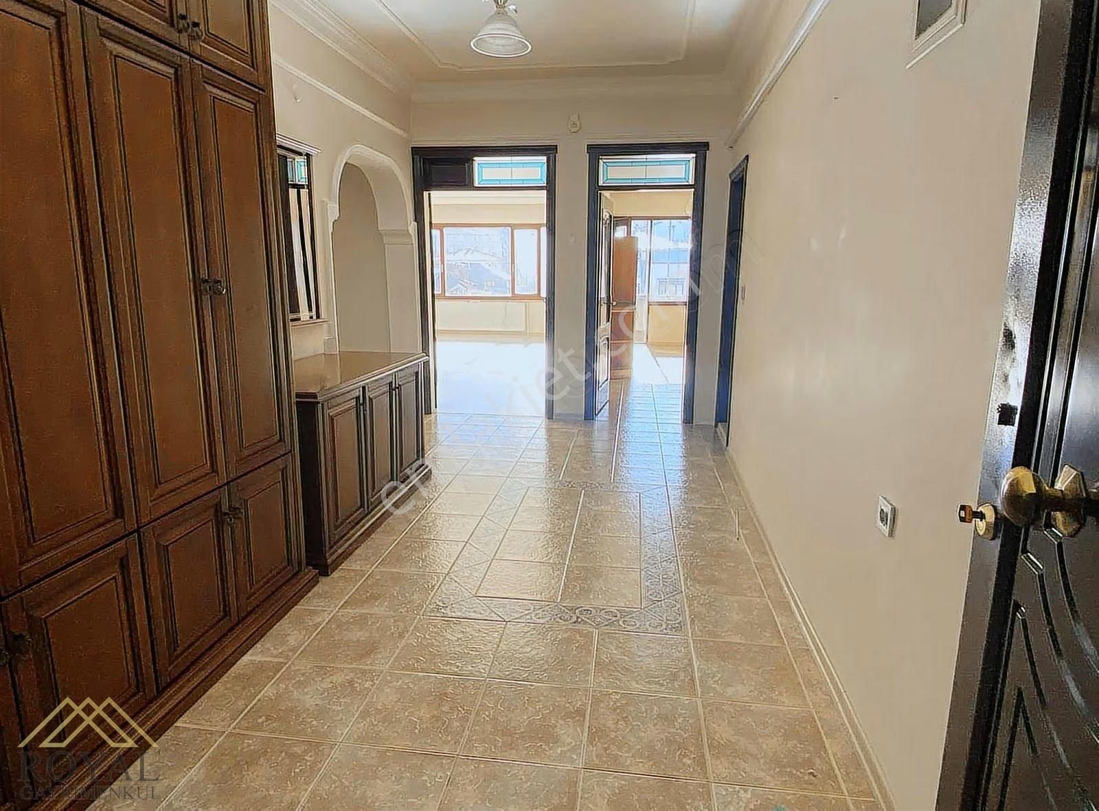 Royal'den 2 Nolu Beşirli'de 7. Kat Kiralık 3+1 Daire - Görsel 18