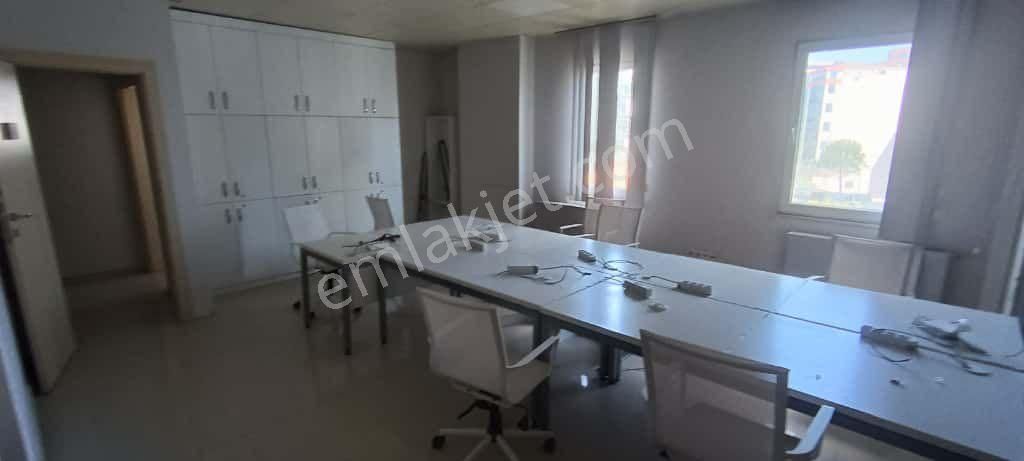 Kavacık Plaza Bölgesinde Eşyalı Esyasiz 280 M Plazakatı - Görsel 31