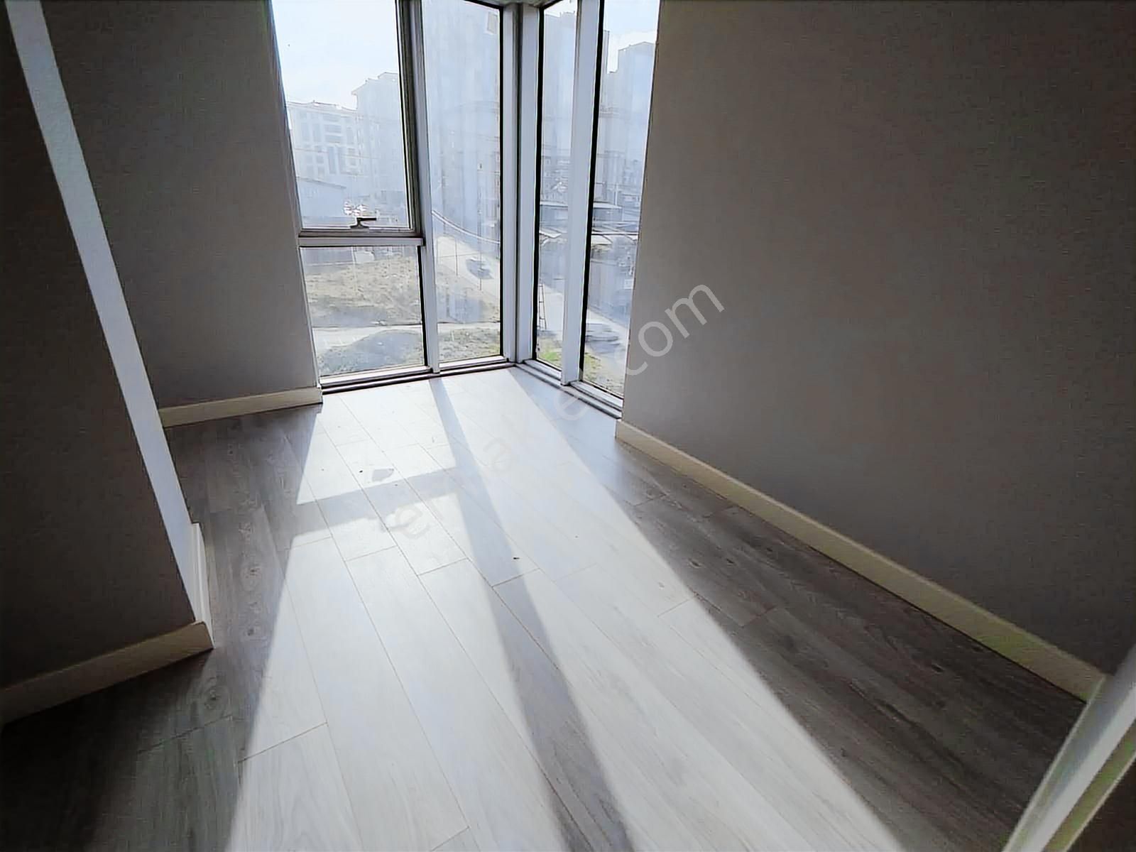 Şerifali'de Merkezi Konumda 7.katta Sosyal Tesisli Kiralık Ofis - Görsel 8