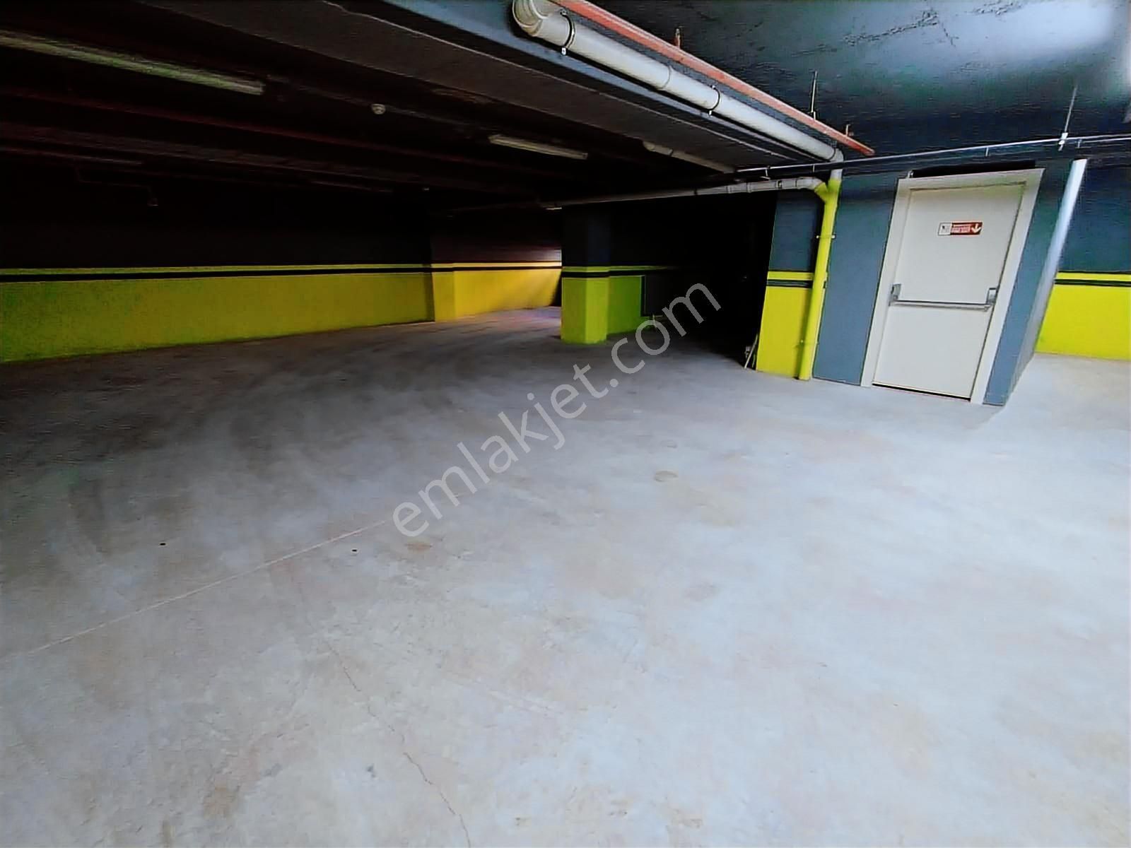 Şerifali'de Merkezi Konumda 7.katta Sosyal Tesisli Kiralık Ofis - Görsel 22