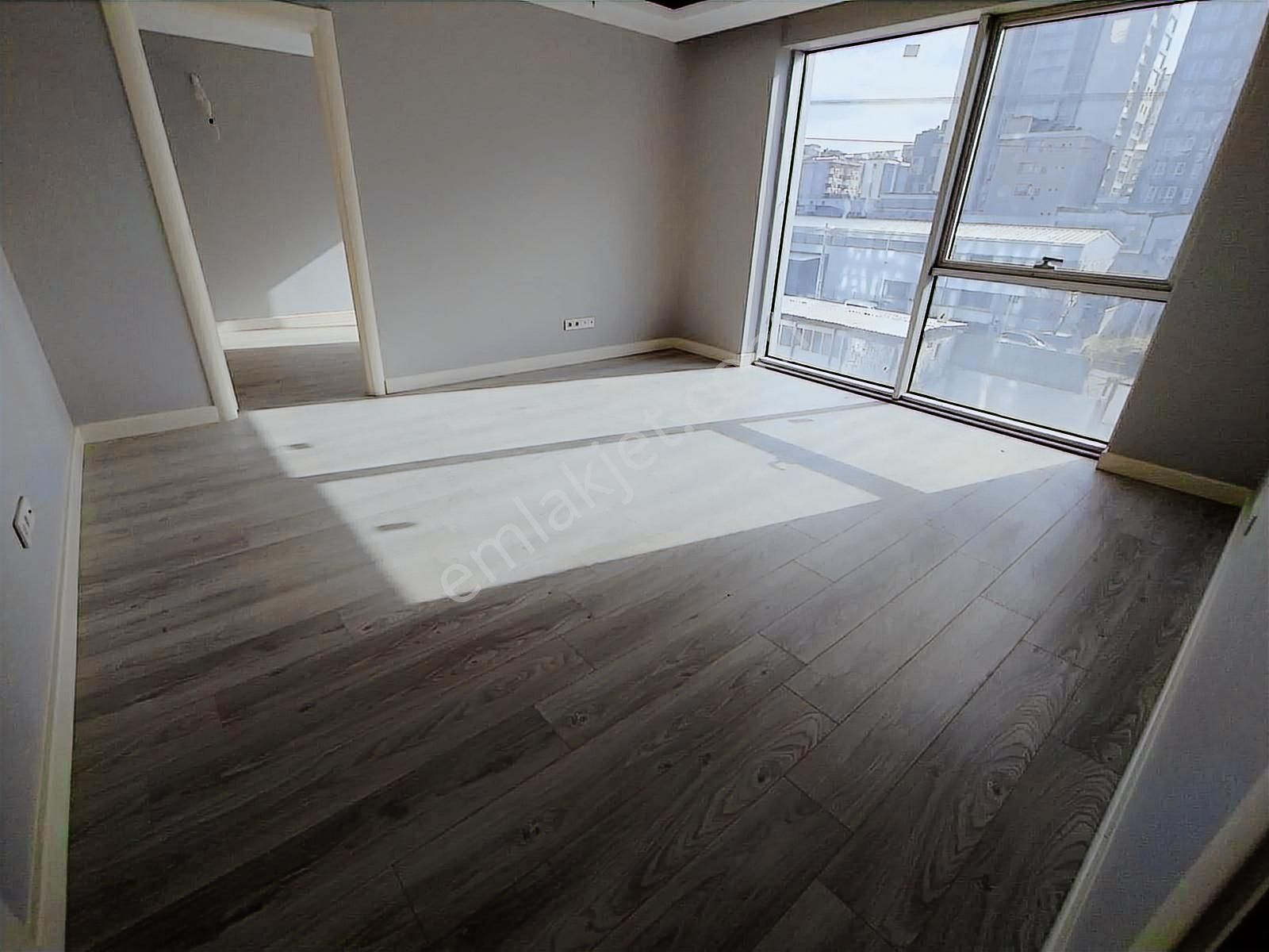 Şerifali'de Merkezi Konumda 7.katta Sosyal Tesisli Kiralık Ofis - Görsel 31