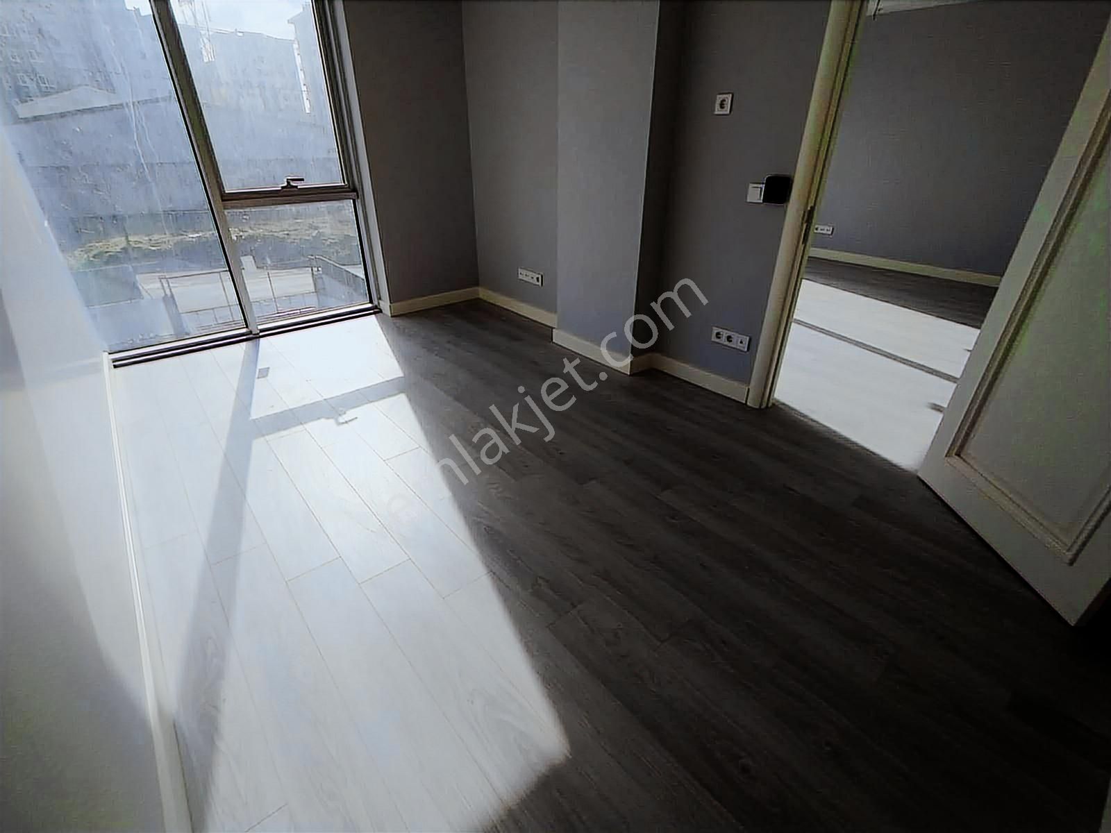 Şerifali'de Merkezi Konumda 7.katta Sosyal Tesisli Kiralık Ofis - Görsel 2