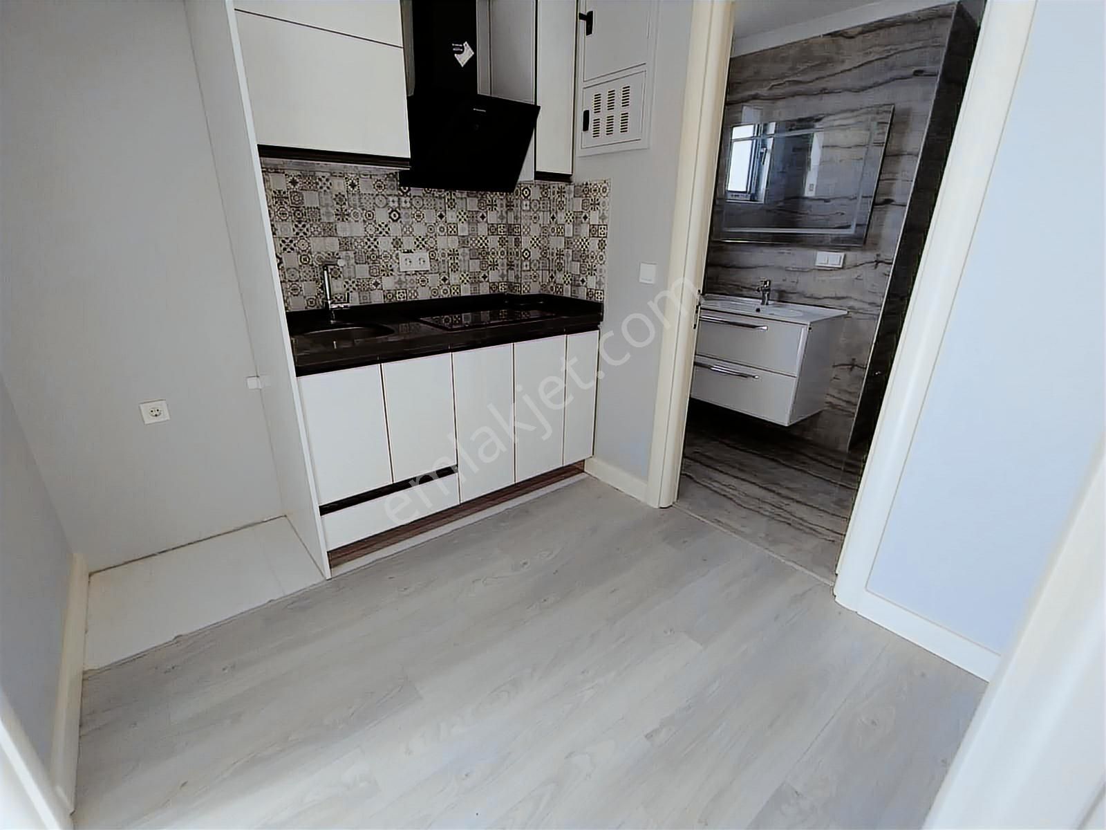 Şerifali'de Merkezi Konumda 7.katta Sosyal Tesisli Kiralık Ofis - Görsel 11