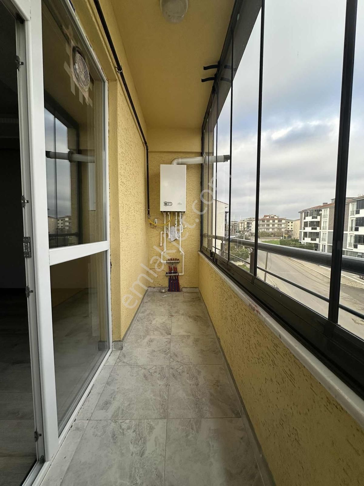 Tuğra'dan Çobançeşme De 1+1 Ara Kat Kiralık Daire - Görsel 10