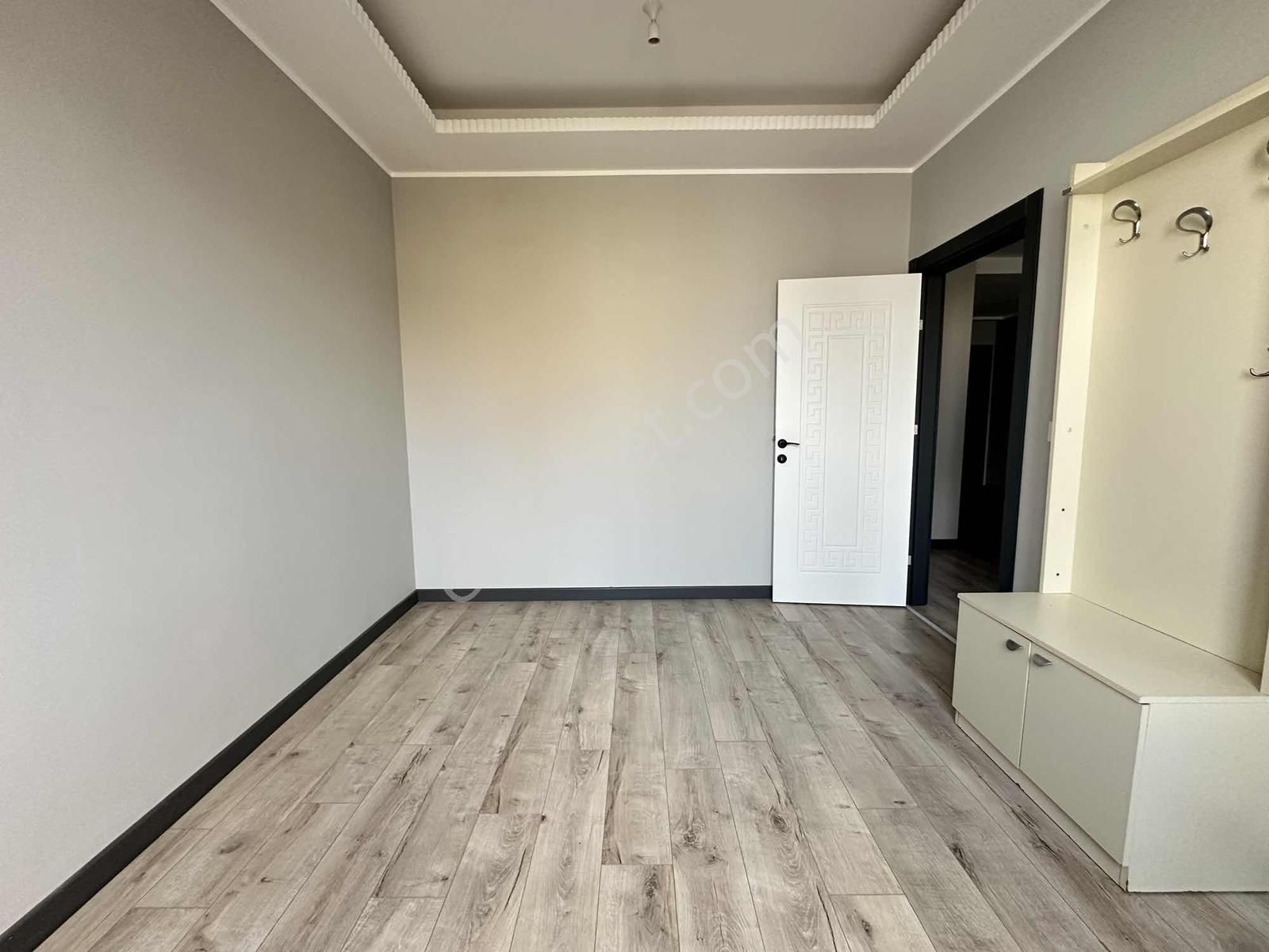 Tuğra'dan Çobançeşme De 1+1 Ara Kat Kiralık Daire - Görsel 4