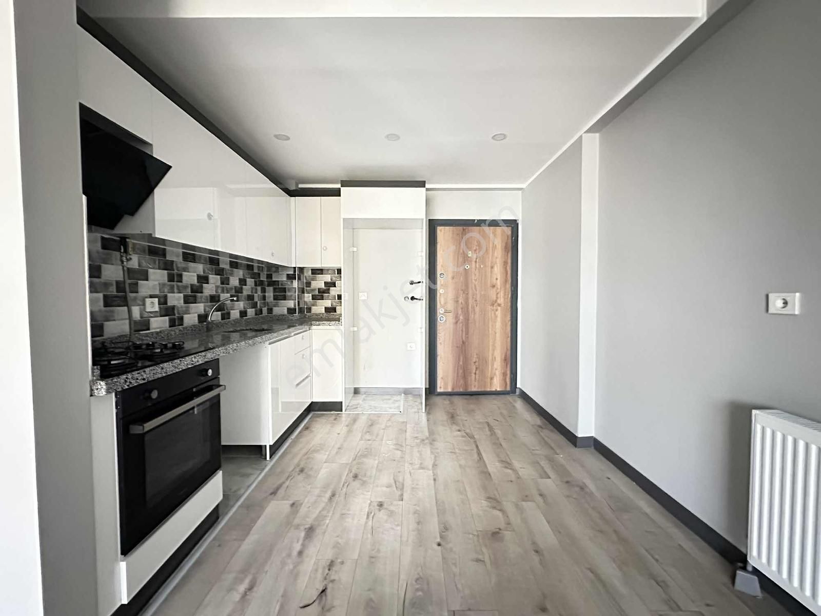 Tuğra'dan Çobançeşme De 1+1 Ara Kat Kiralık Daire - Görsel 5
