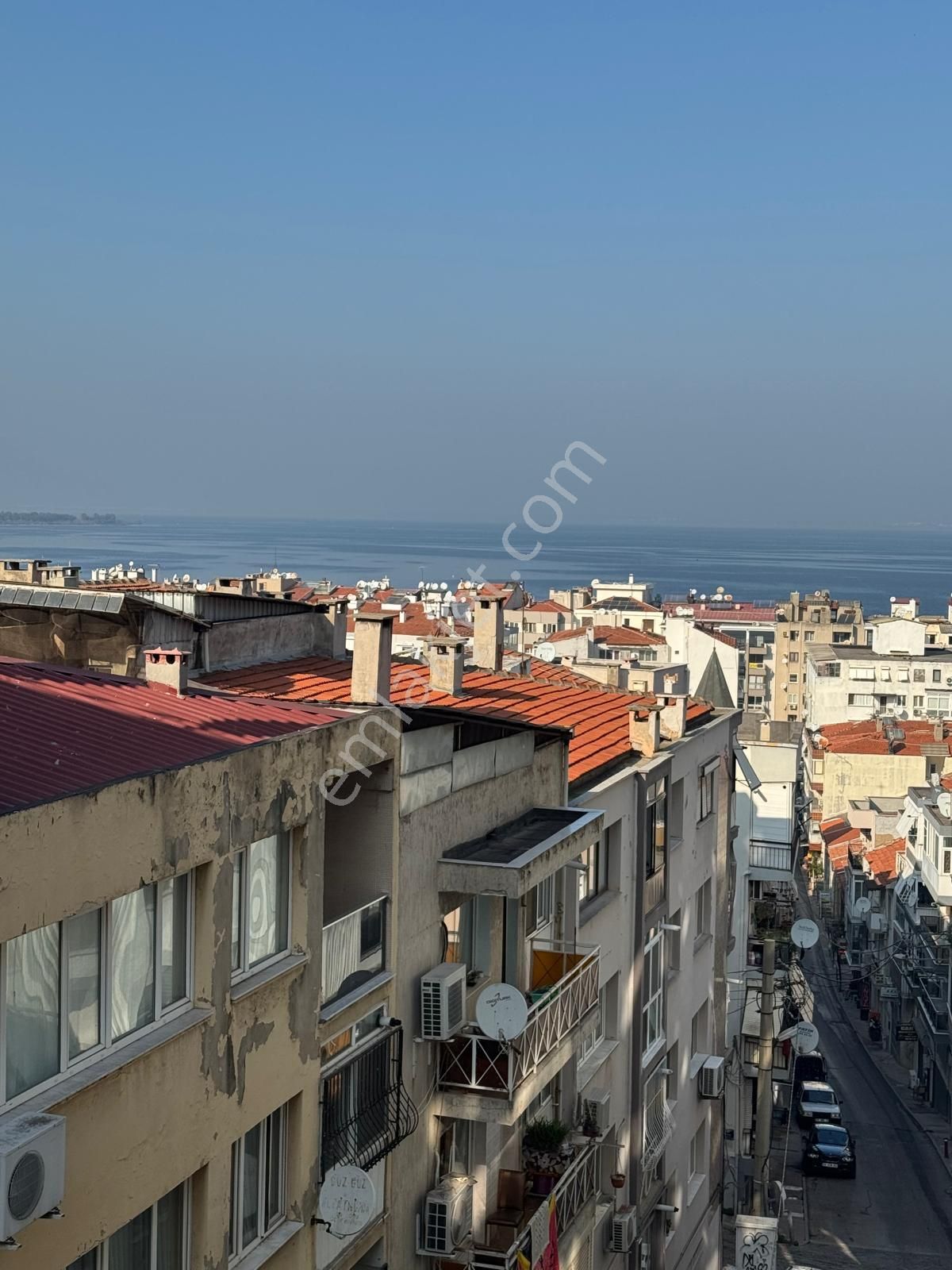 Sahibinden Güzelyalı Göztepe'de Metroya 3 Uzaklıkta Sağlam Zeminde Deniz Manzaralı