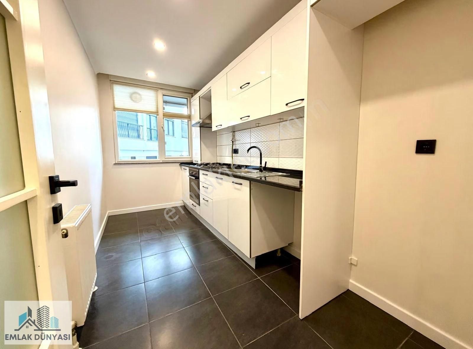 Emlak Dünyası İdealtepe Işıklarda 3+1 Cadde Marmaraya Yakın 120m - Görsel 2