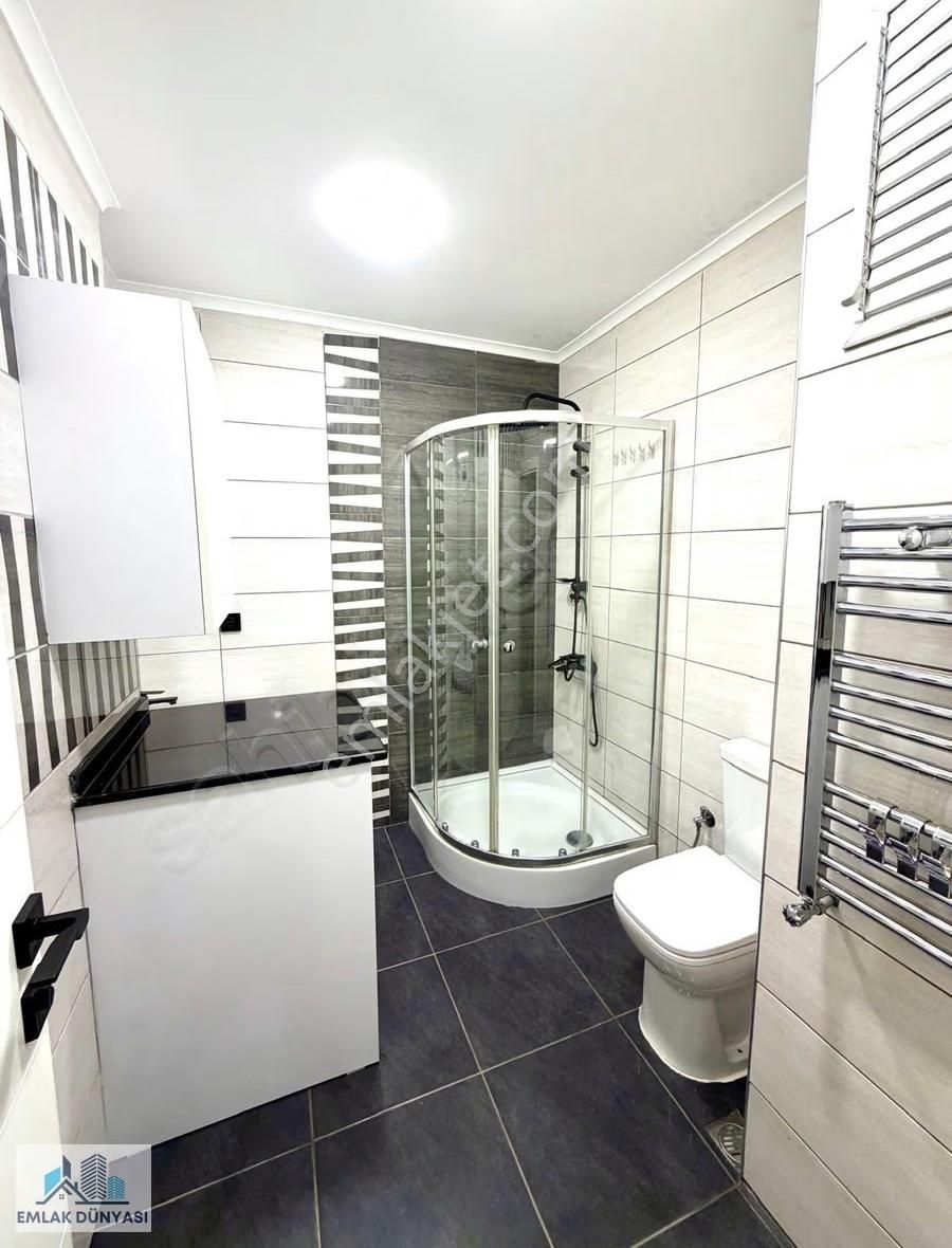 Emlak Dünyası İdealtepe Işıklarda 3+1 Cadde Marmaraya Yakın 120m - Görsel 7