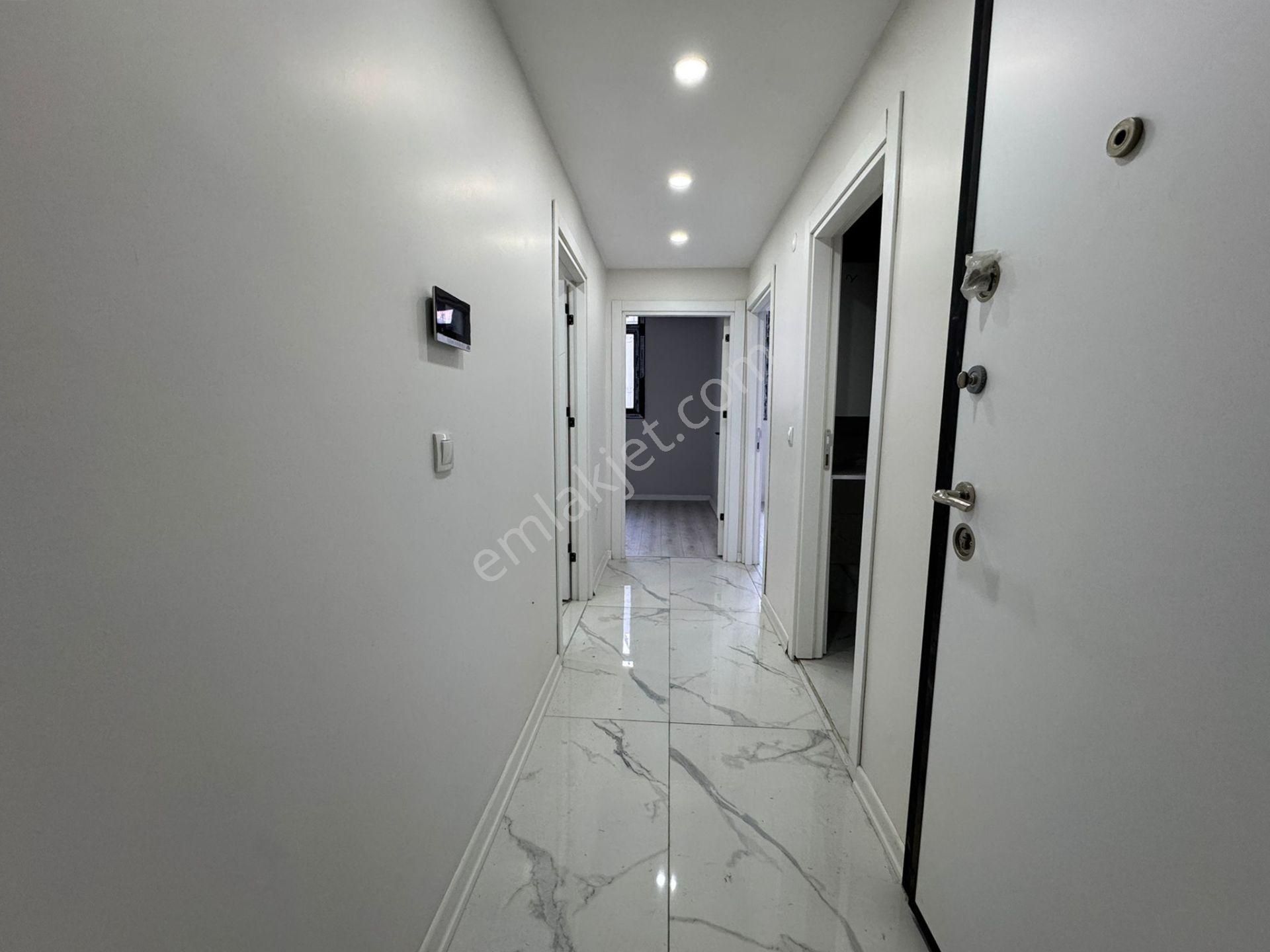 Beylikdüzü Yakuplu Da Satılık 2+1 Bahçe Kullanımlı Metrobüse 8dk - Görsel 5