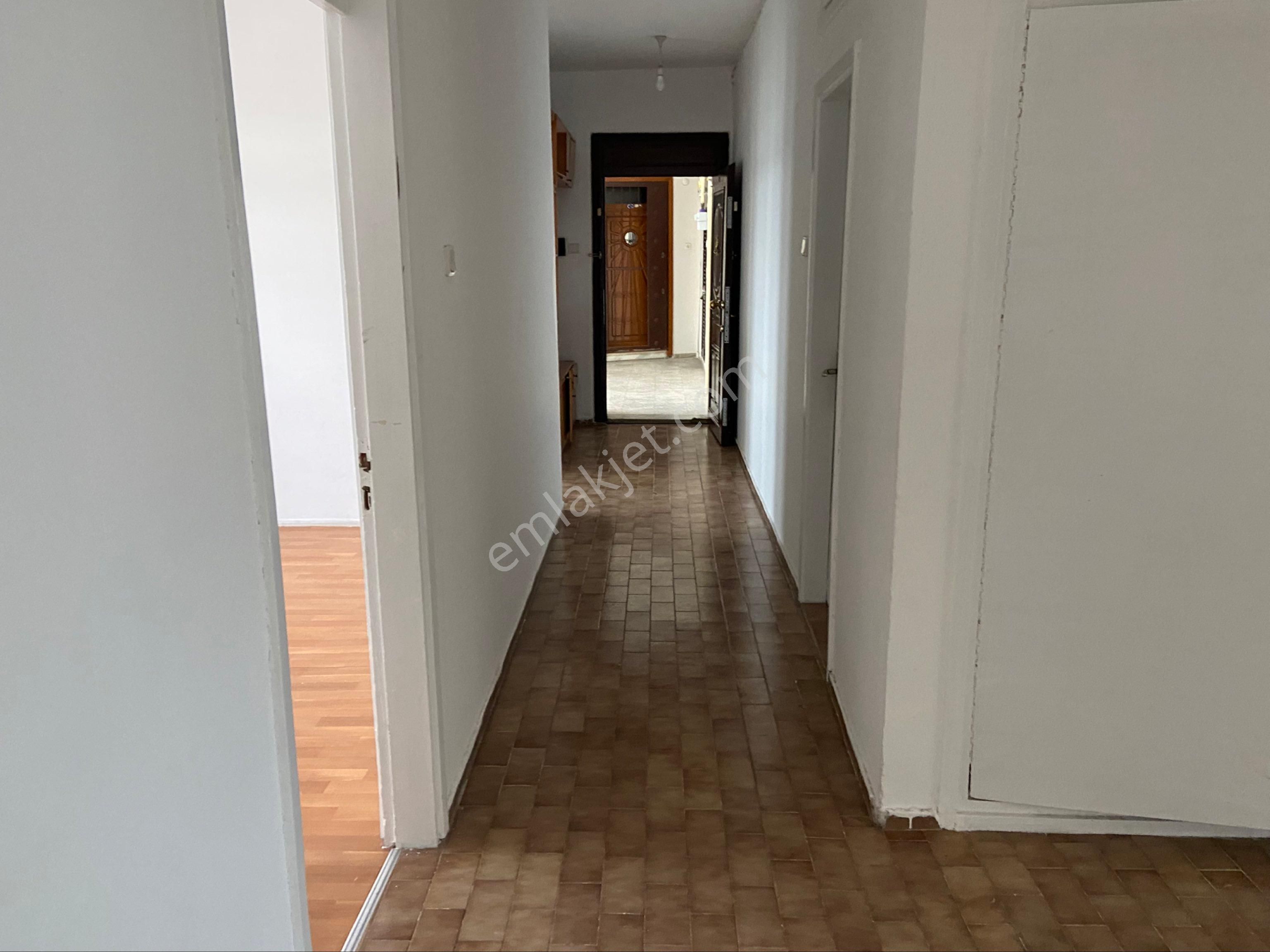 Altındağ 100.yıl Üzerinde Asansörlü 3+1 Daire 25.000tl Ye Kiralık - Görsel 8