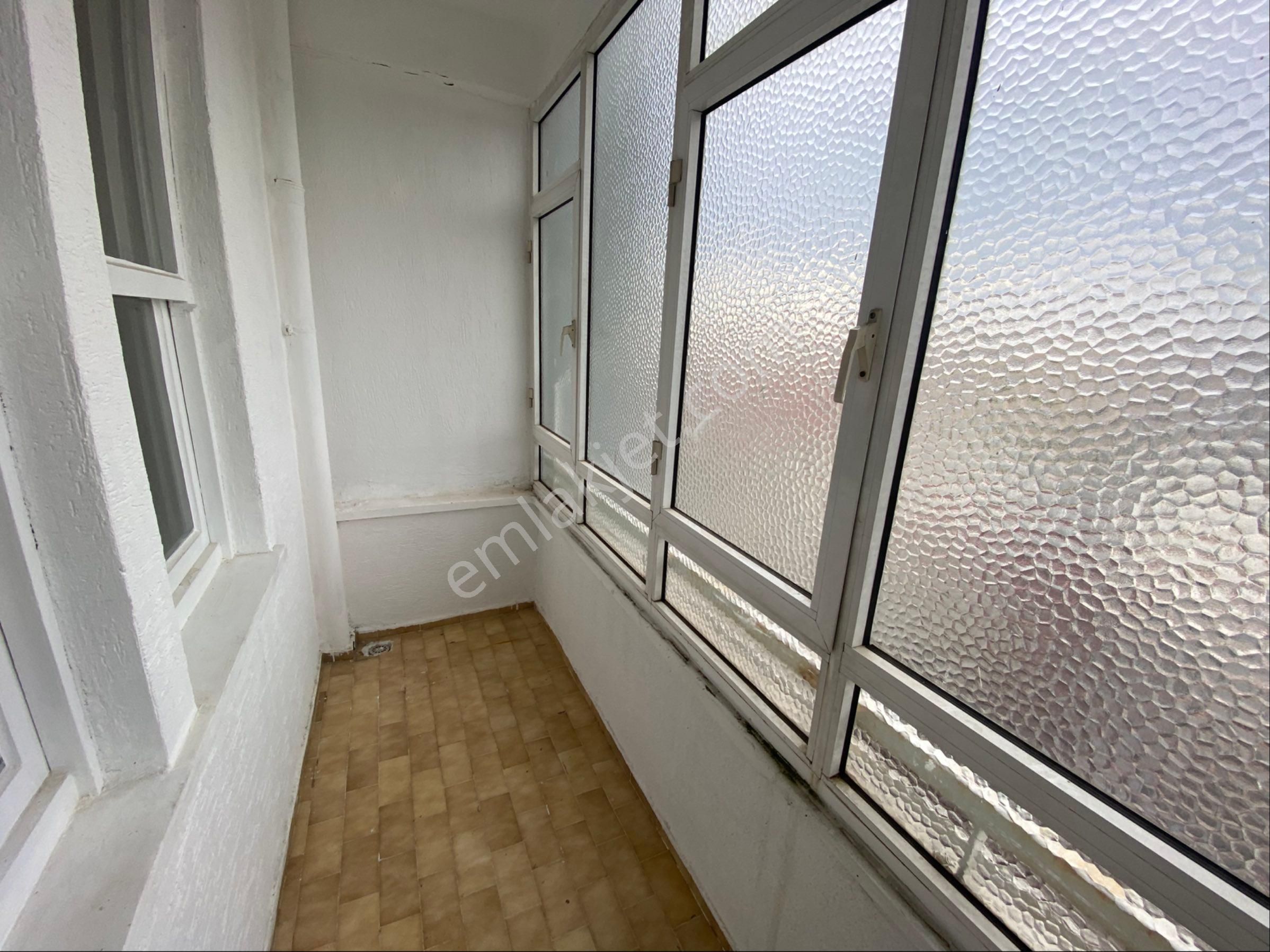 Altındağ 100.yıl Üzerinde Asansörlü 3+1 Daire 25.000tl Ye Kiralık - Görsel 17