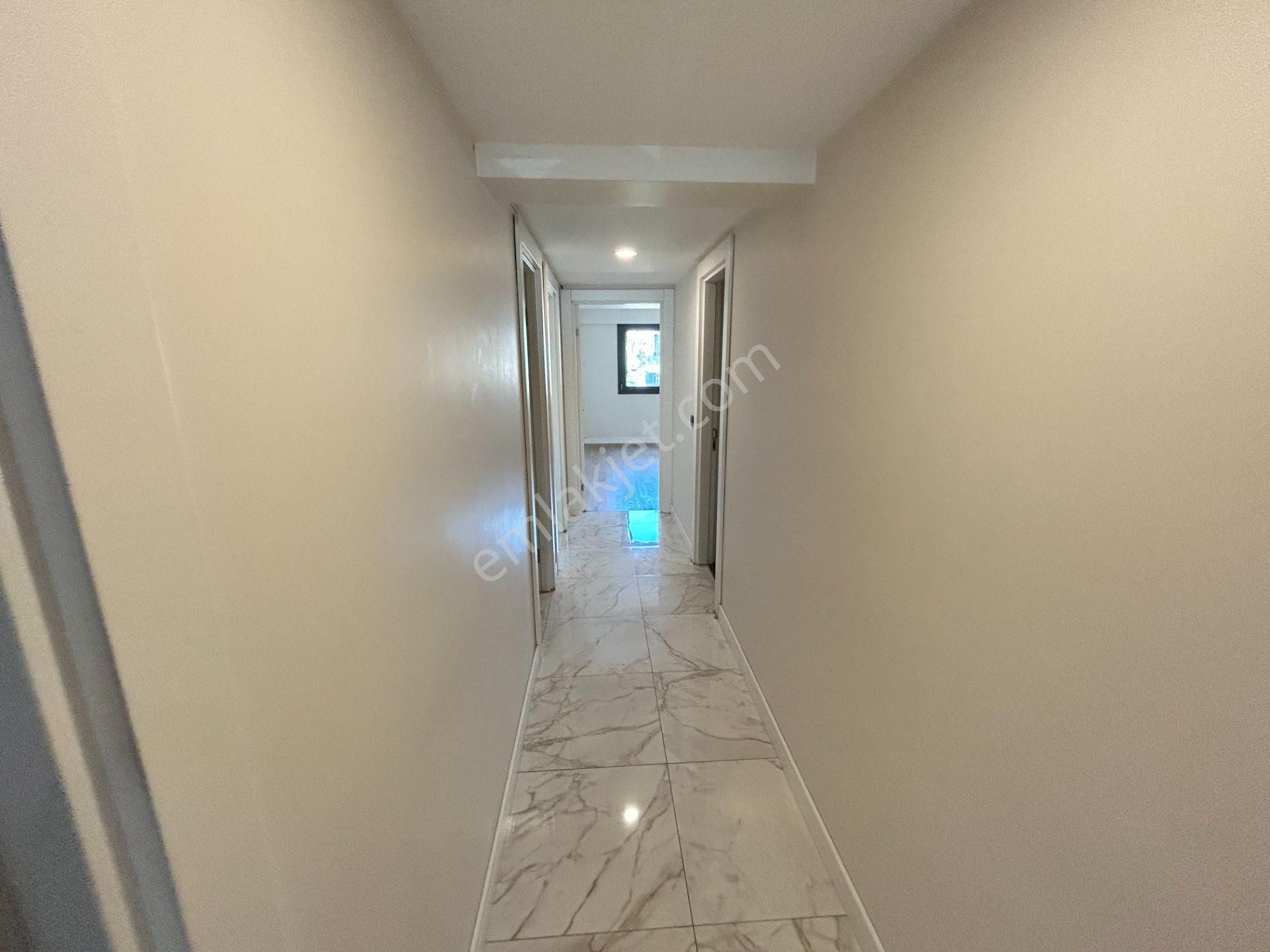 Denize Sıfır İskele Çaprazı Yeni Binada Ara Kat 3+1 Büro - Görsel 8