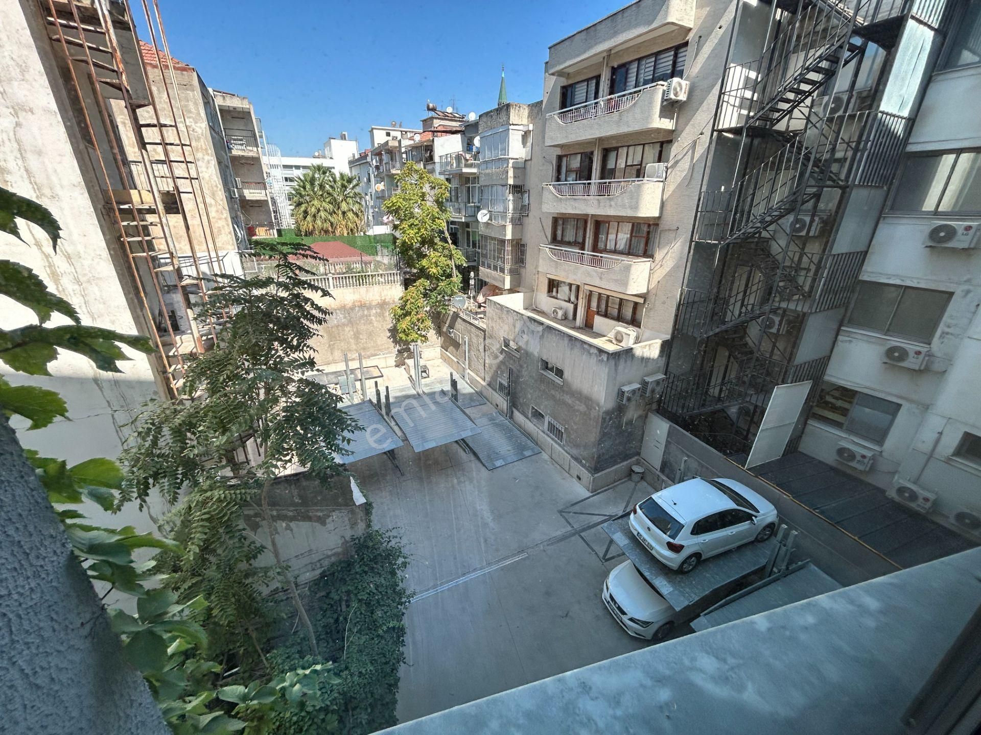 Denize Sıfır İskele Çaprazı Yeni Binada Ara Kat 3+1 Büro - Görsel 15