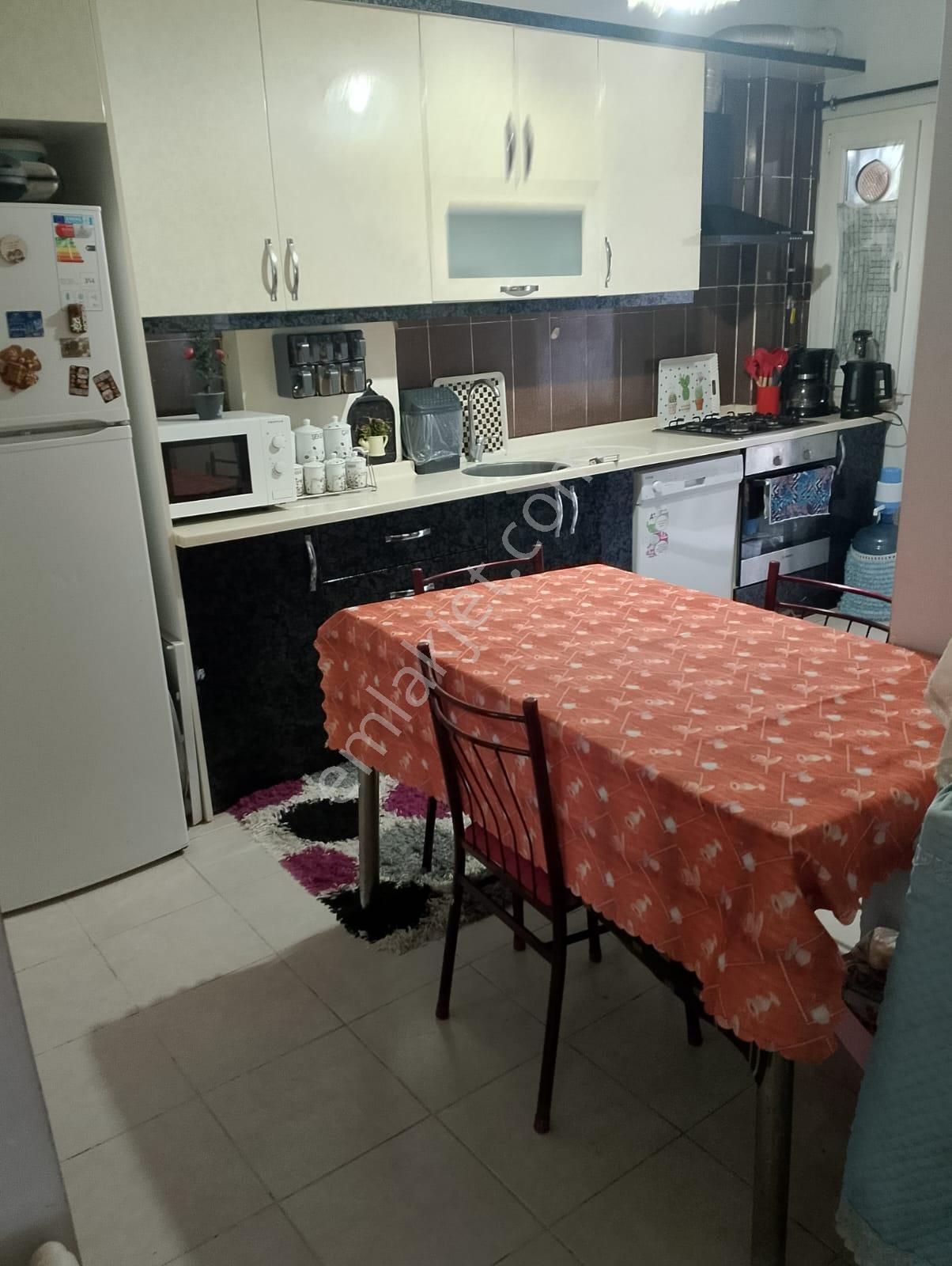 Kuşadası Garaj Arkası 2+1 Doğalgazlı Daire - Görsel 11