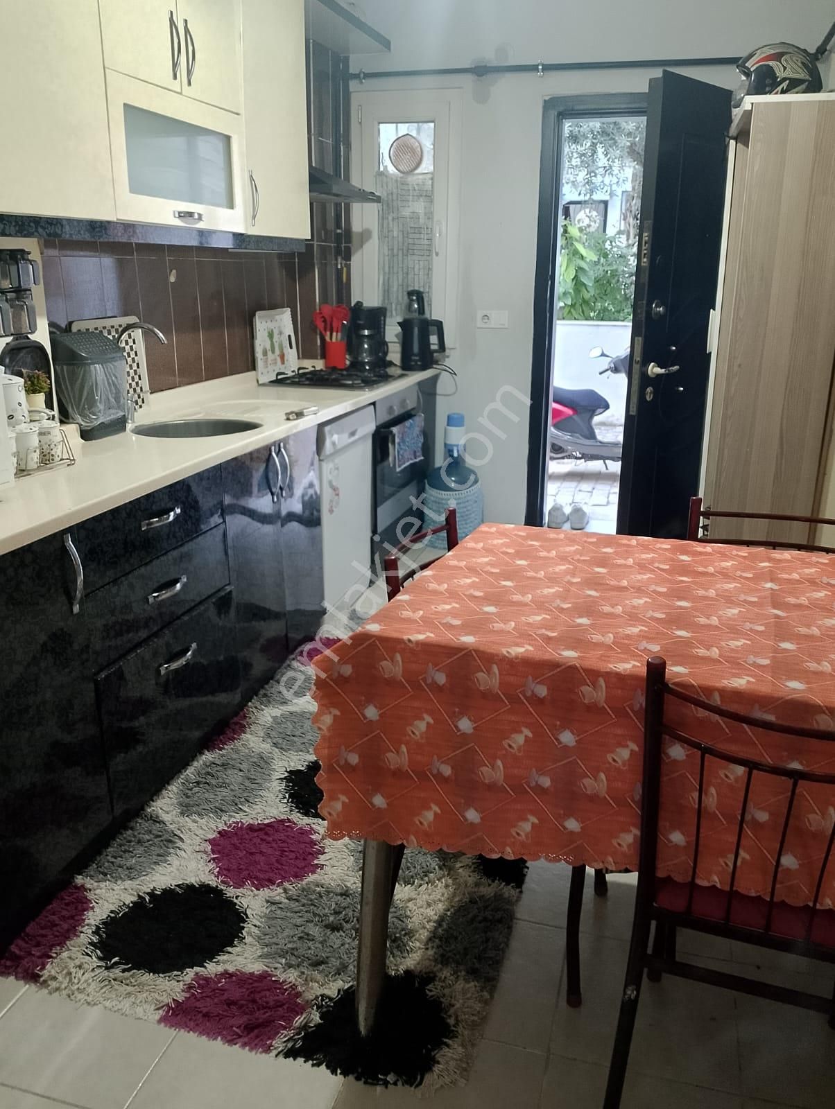 Kuşadası Garaj Arkası 2+1 Doğalgazlı Daire - Görsel 9