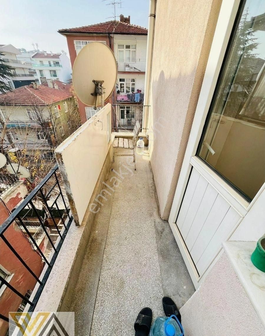 Valentia'dan Karşıyaka İş Merkezi Yanı Ara Kat Satılık 3+1 Daire - Görsel 25