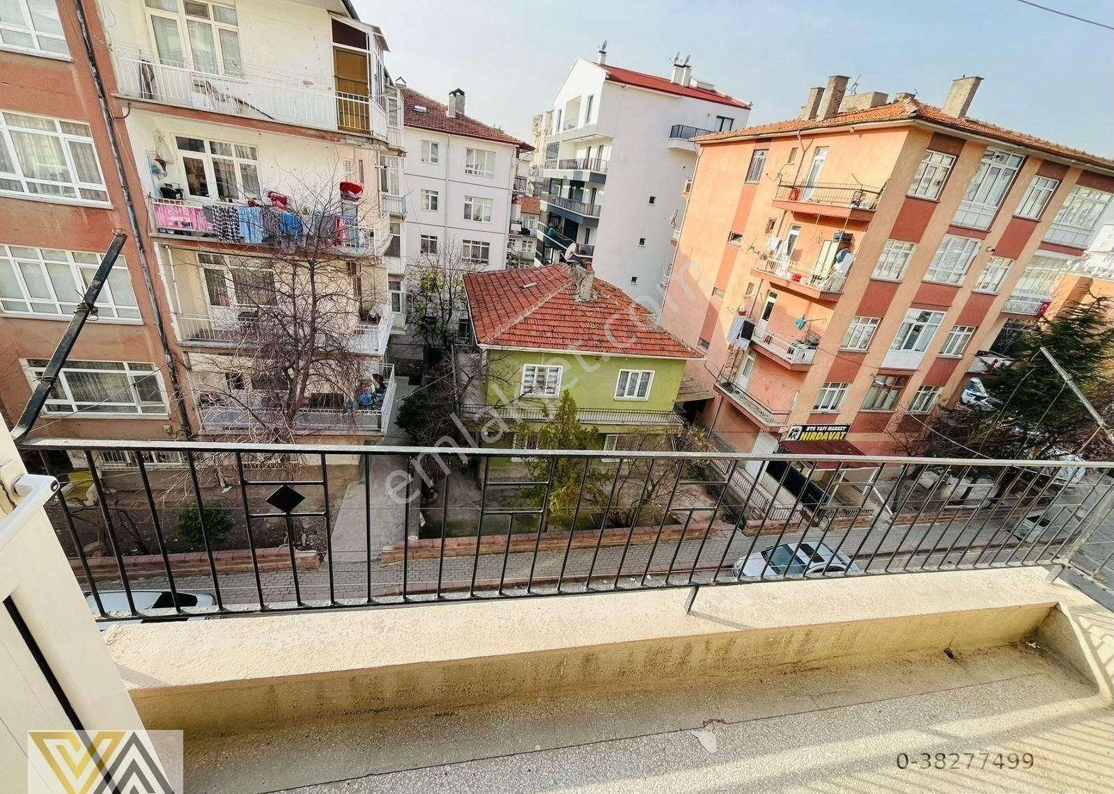 Valentia'dan Karşıyaka İş Merkezi Yanı Ara Kat Satılık 3+1 Daire - Görsel 18