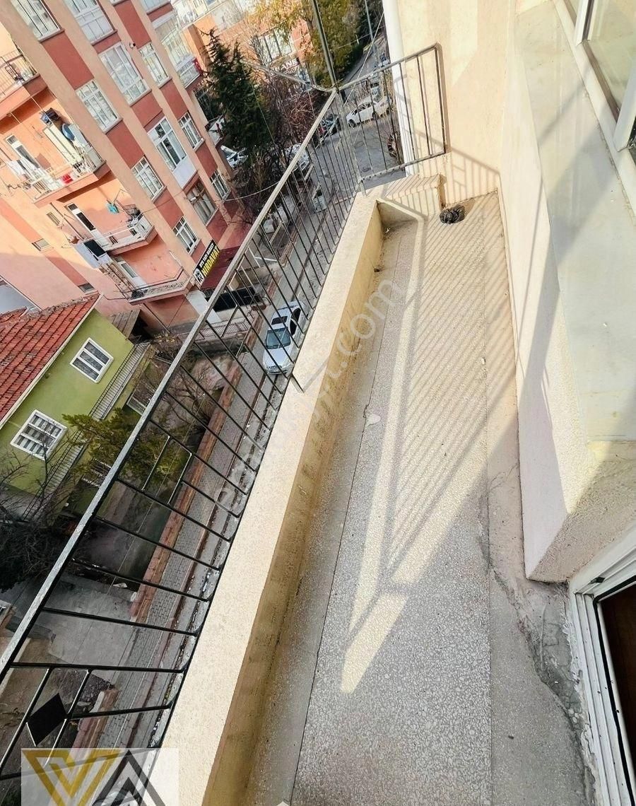 Valentia'dan Karşıyaka İş Merkezi Yanı Ara Kat Satılık 3+1 Daire - Görsel 15