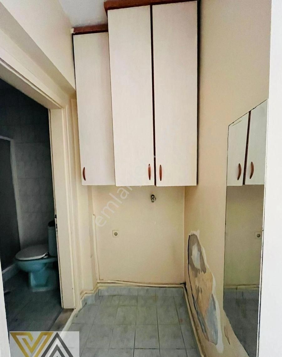 Valentia'dan Karşıyaka İş Merkezi Yanı Ara Kat Satılık 3+1 Daire - Görsel 3