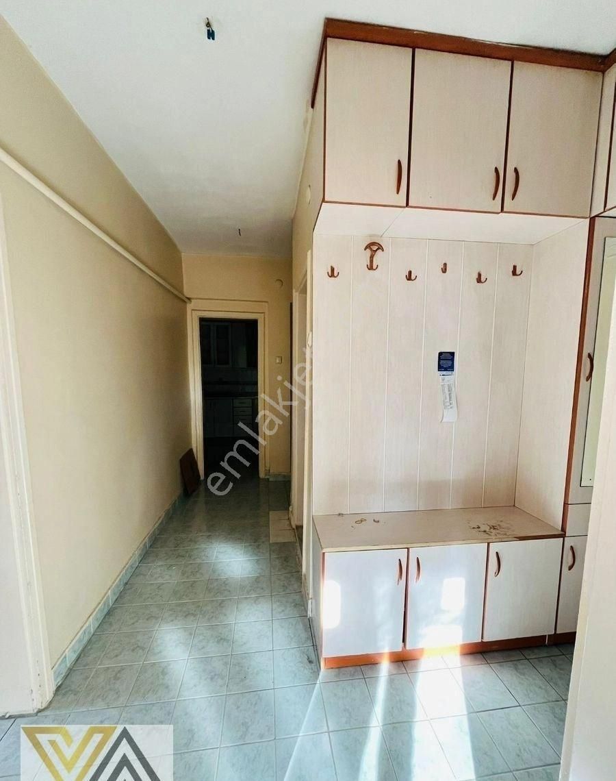 Valentia'dan Karşıyaka İş Merkezi Yanı Ara Kat Satılık 3+1 Daire - Görsel 7