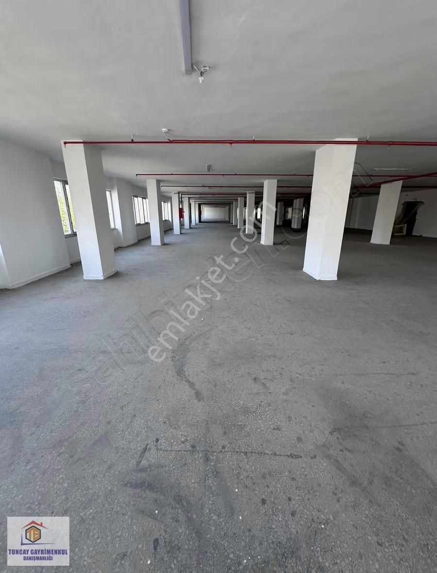 Basınexprese Yakın 3000 M2 1.kat Yük Asansörlü Tır Yanaşıyor - Görsel 8