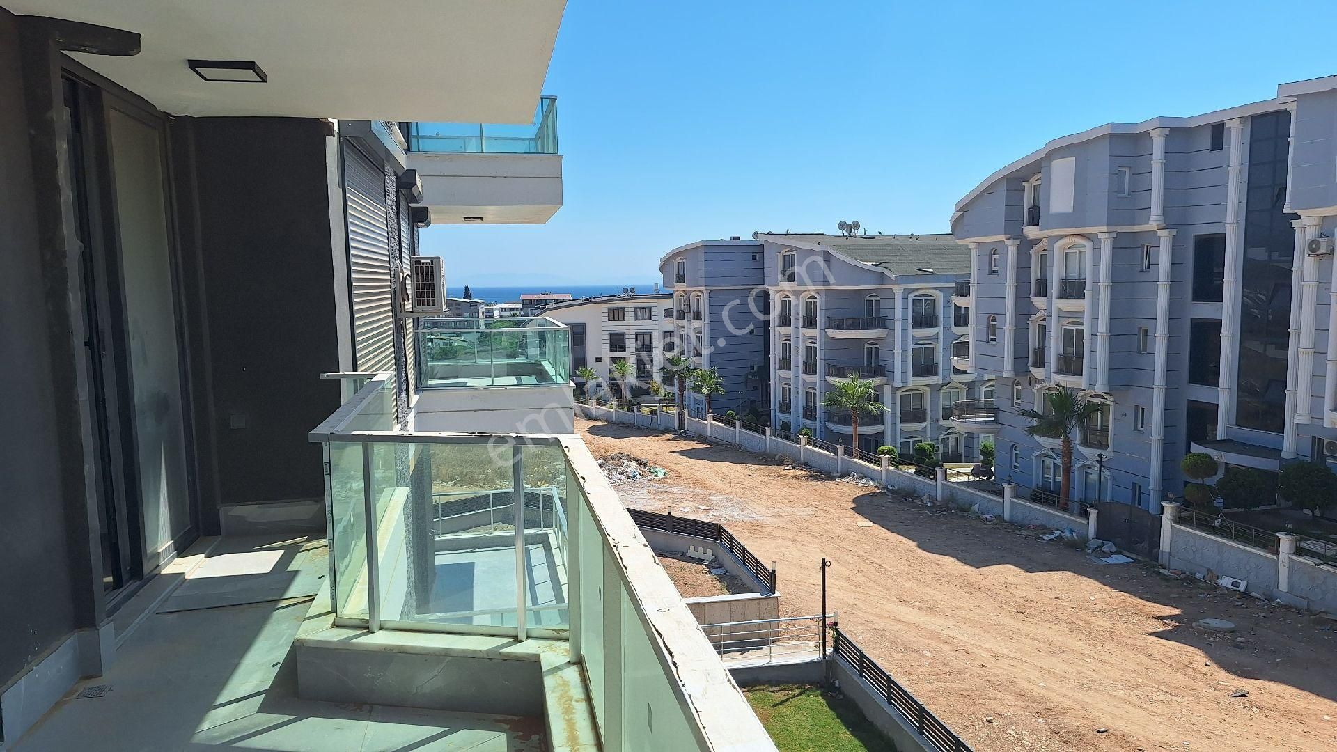 Altınkum'da Havuzlu Sitede Deniz Manzaralı Satılık 2+1 - Görsel 5