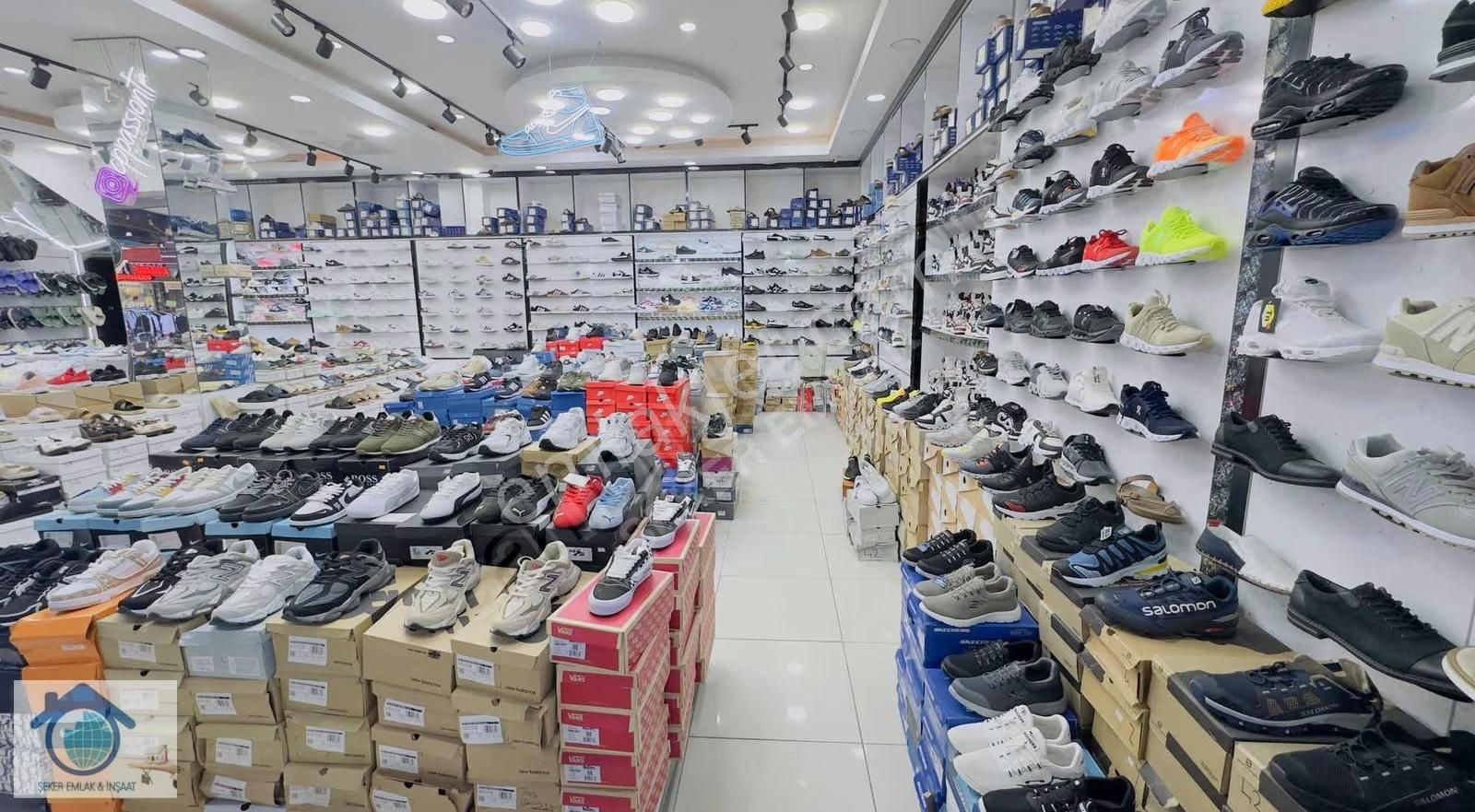 Kumköyde Devren Kiralık Ayakkabı Mağazası - Görsel 6