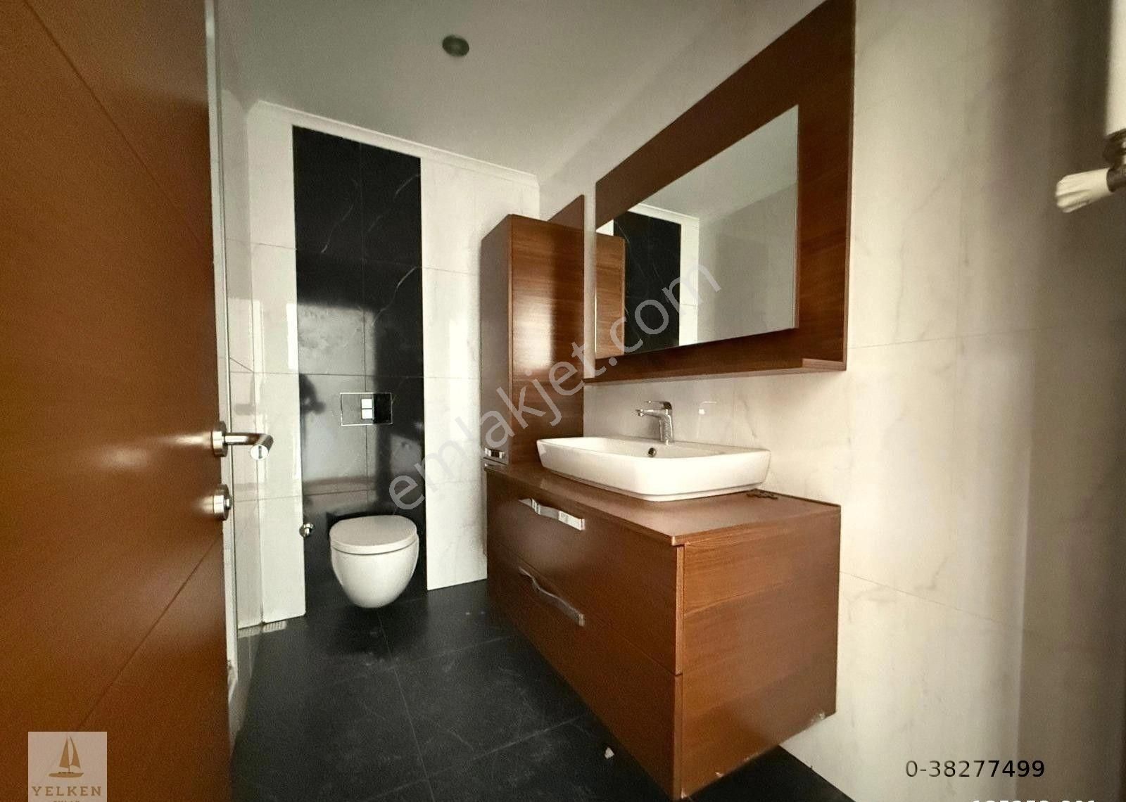 Suadiyede 2014 Yapımı Ebeveynli 2 Teraslı Emsalsiz 420m2 6+2 Dublex - Görsel 5