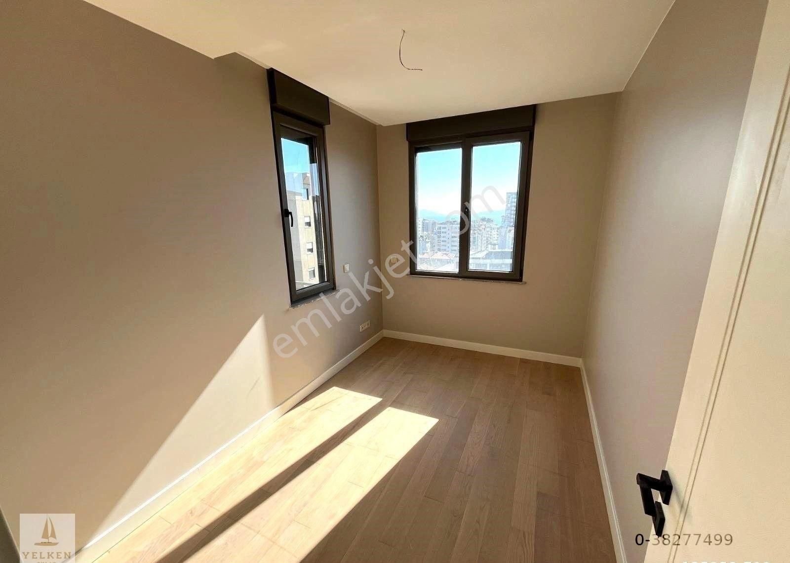 Suadiye Feride Geçitinde 140m2 Ebeveynli Balkonlu Deniz Manzaralı Sıfır - Görsel 24
