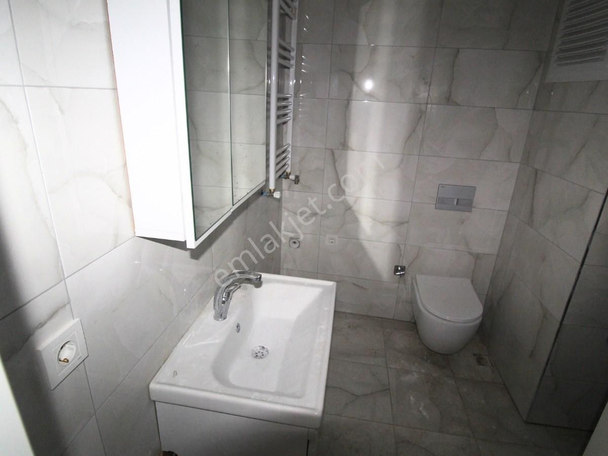 Balıkesir'in Kalbi Bahçelievlerde Yüksek Kira Getirili 1+1 Daire - Görsel 4