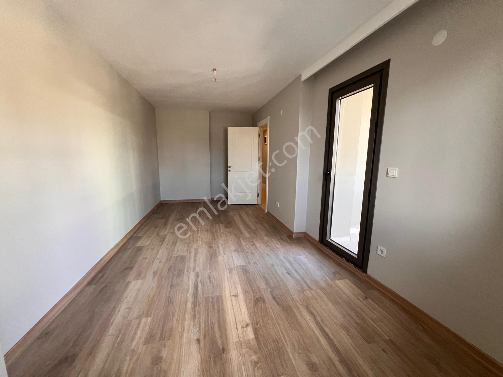 K.yalı E'5 Metroya Yakın Ferah 3+1 Dubleks Daire - Görsel 12