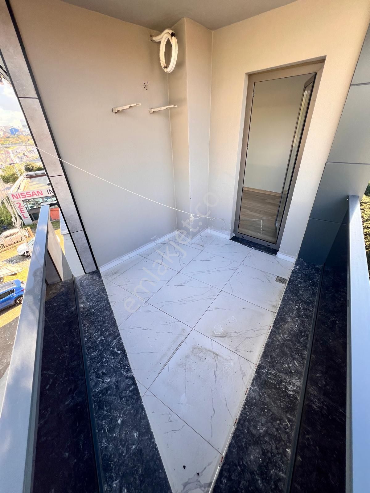 K.yalı E'5 Metroya Yakın Ferah 3+1 Dubleks Daire - Görsel 3