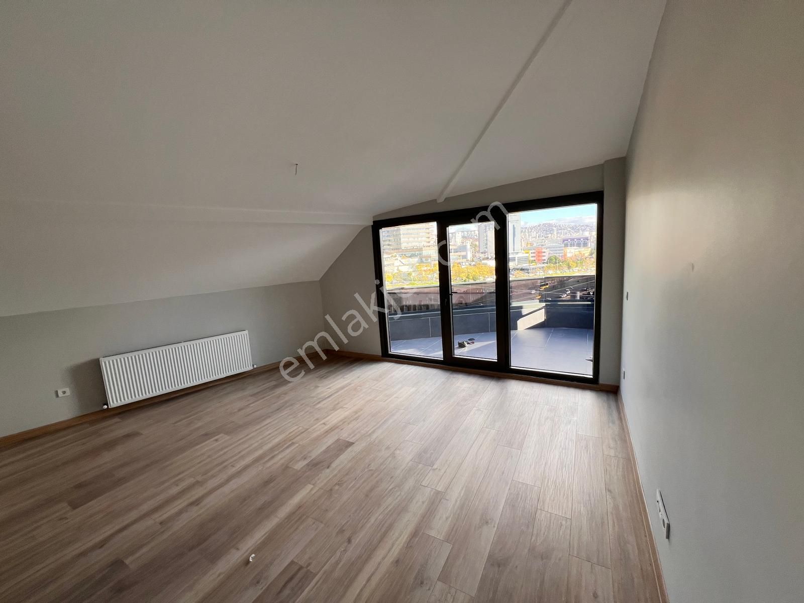 K.yalı E'5 Metroya Yakın Ferah 3+1 Dubleks Daire - Görsel 16