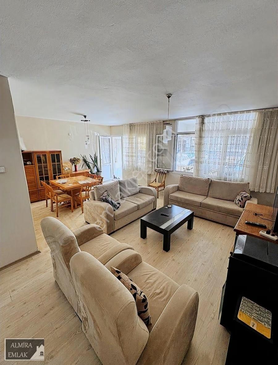 Bahçelievlerde 3+1 125m2 Yüksek Giriş Balkonlu Çift Cephe - Görsel 3