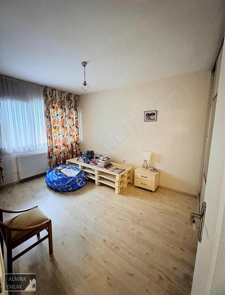 Bahçelievlerde 3+1 125m2 Yüksek Giriş Balkonlu Çift Cephe - Görsel 13