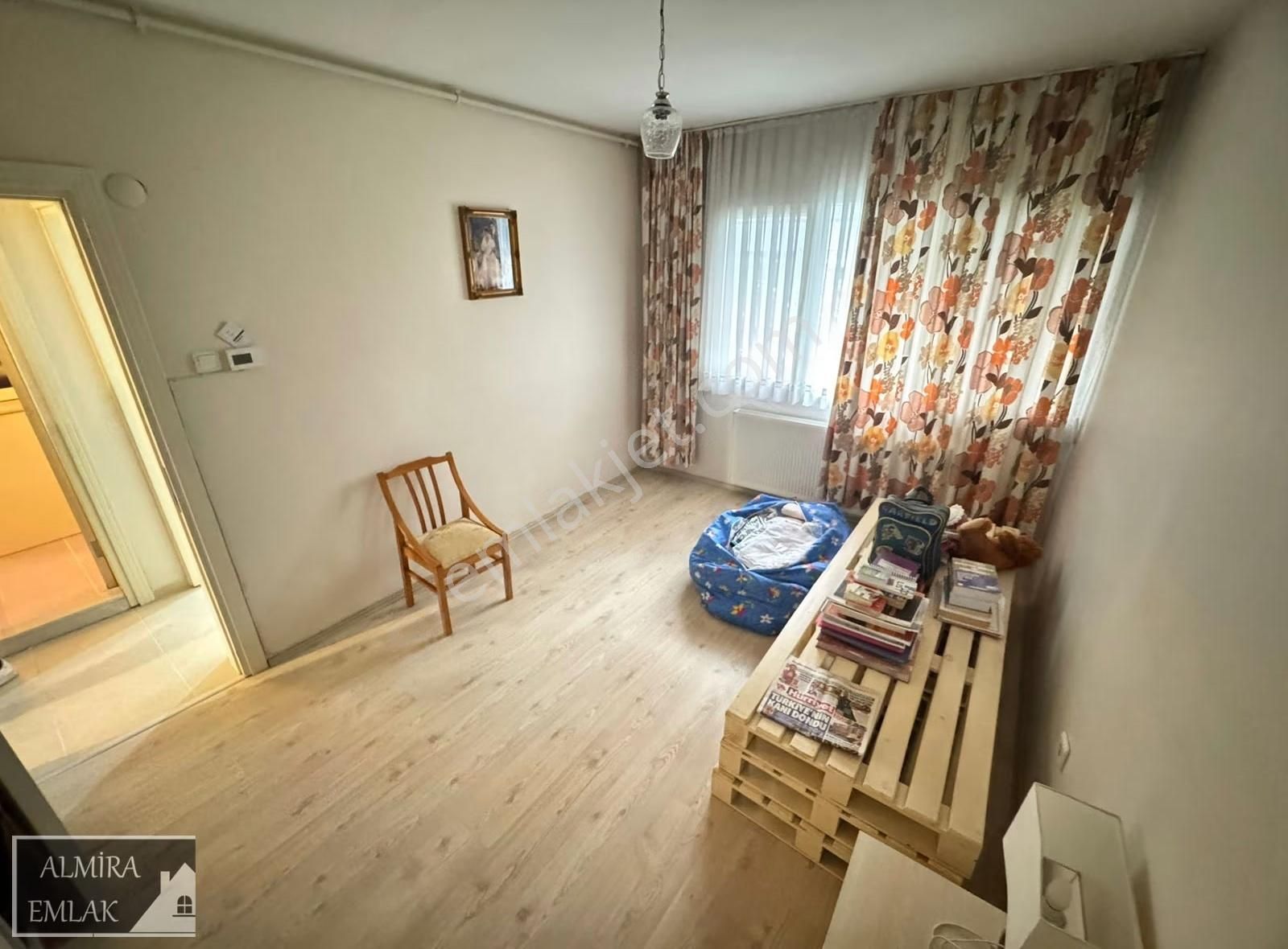 Bahçelievlerde 3+1 125m2 Yüksek Giriş Balkonlu Çift Cephe - Görsel 4