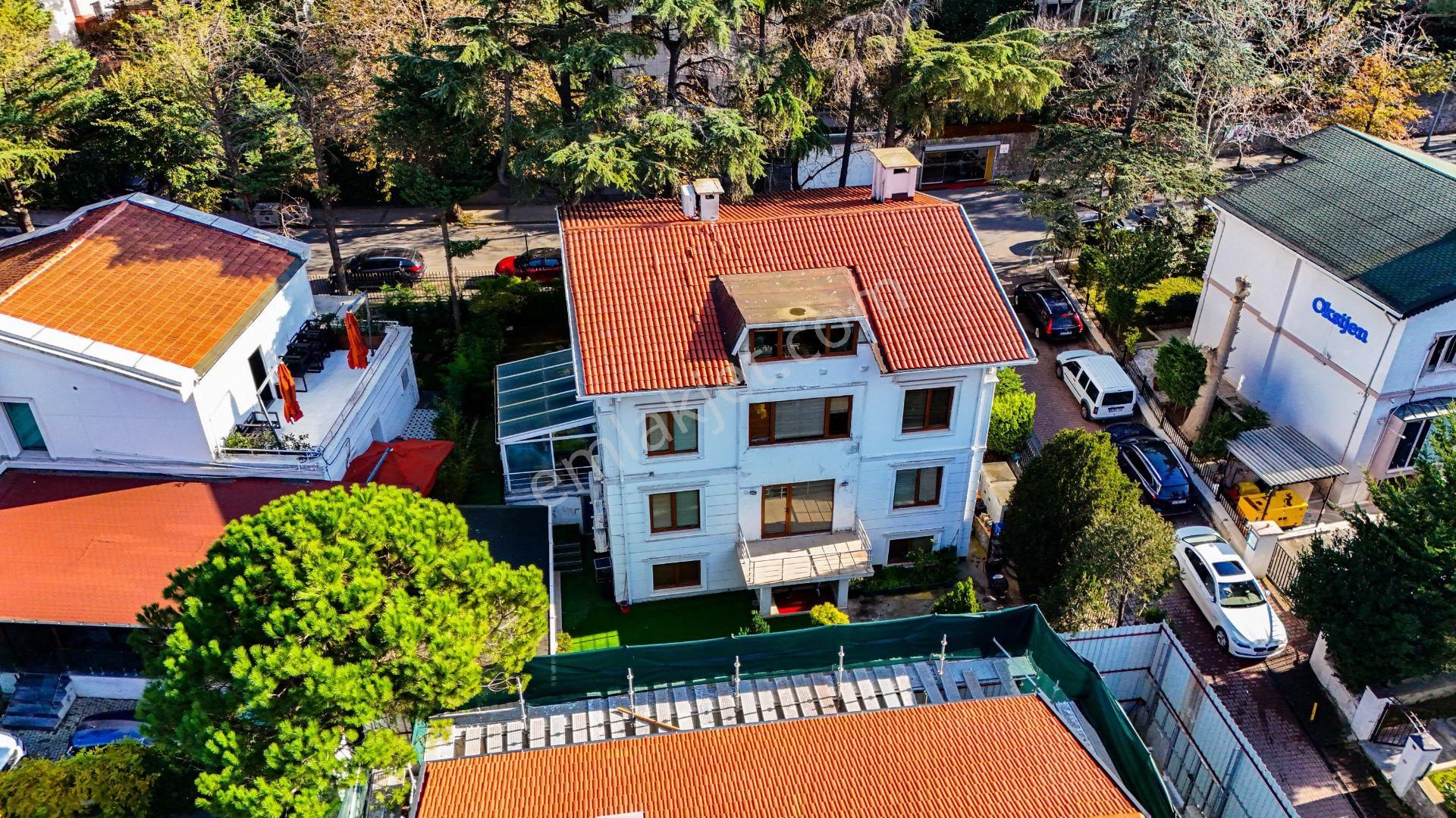 Levent Karanfil Sokakta Eşsiz Konumda 650 M² Lüks Müstakil Villa