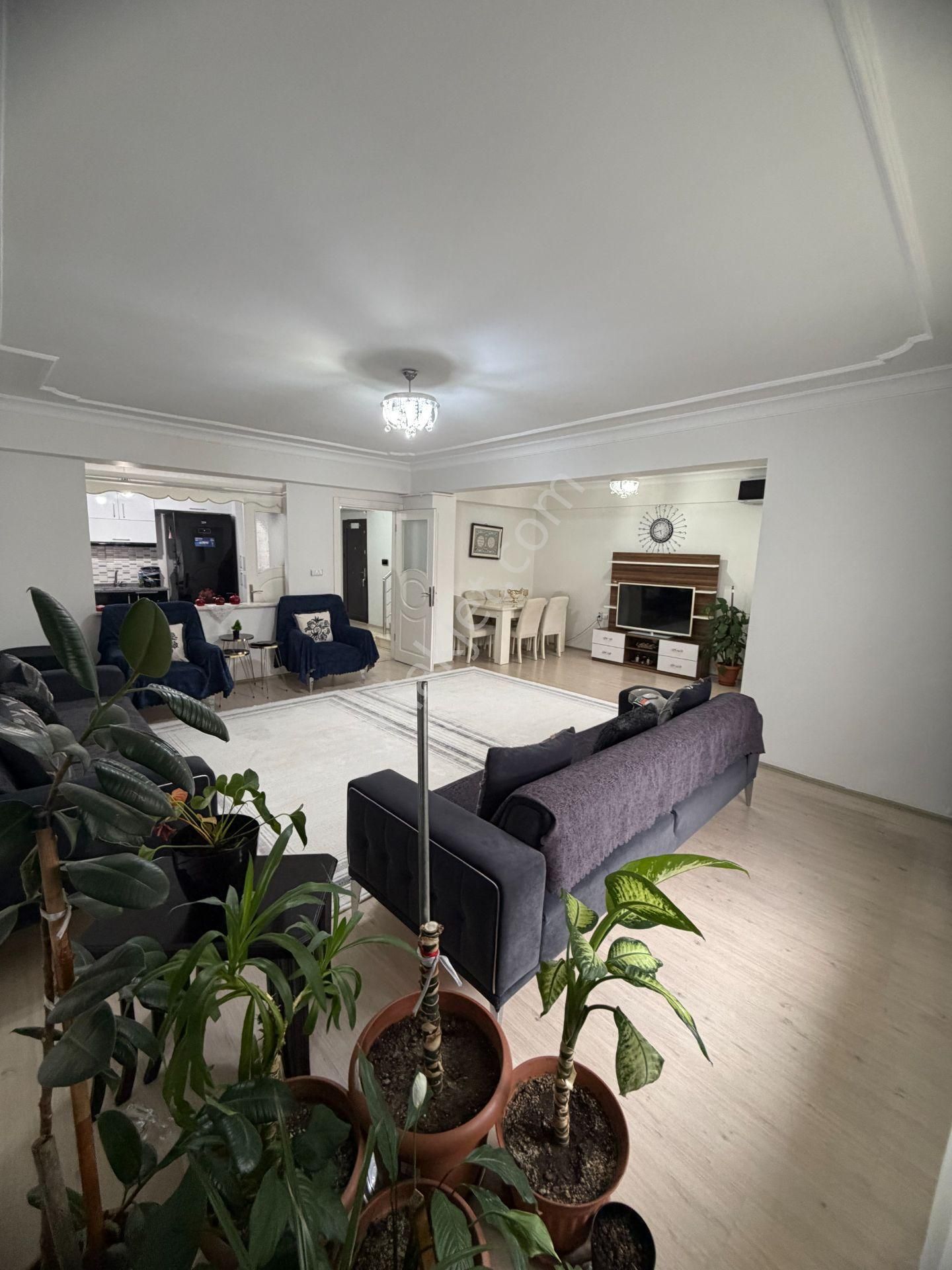 Üçevler Merkezi Konumda Satılık Geniş 3+1 Dublex - Görsel 12