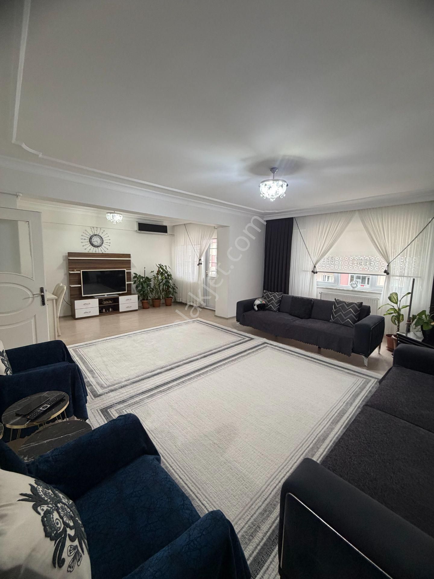 Üçevler Merkezi Konumda Satılık Geniş 3+1 Dublex - Görsel 14