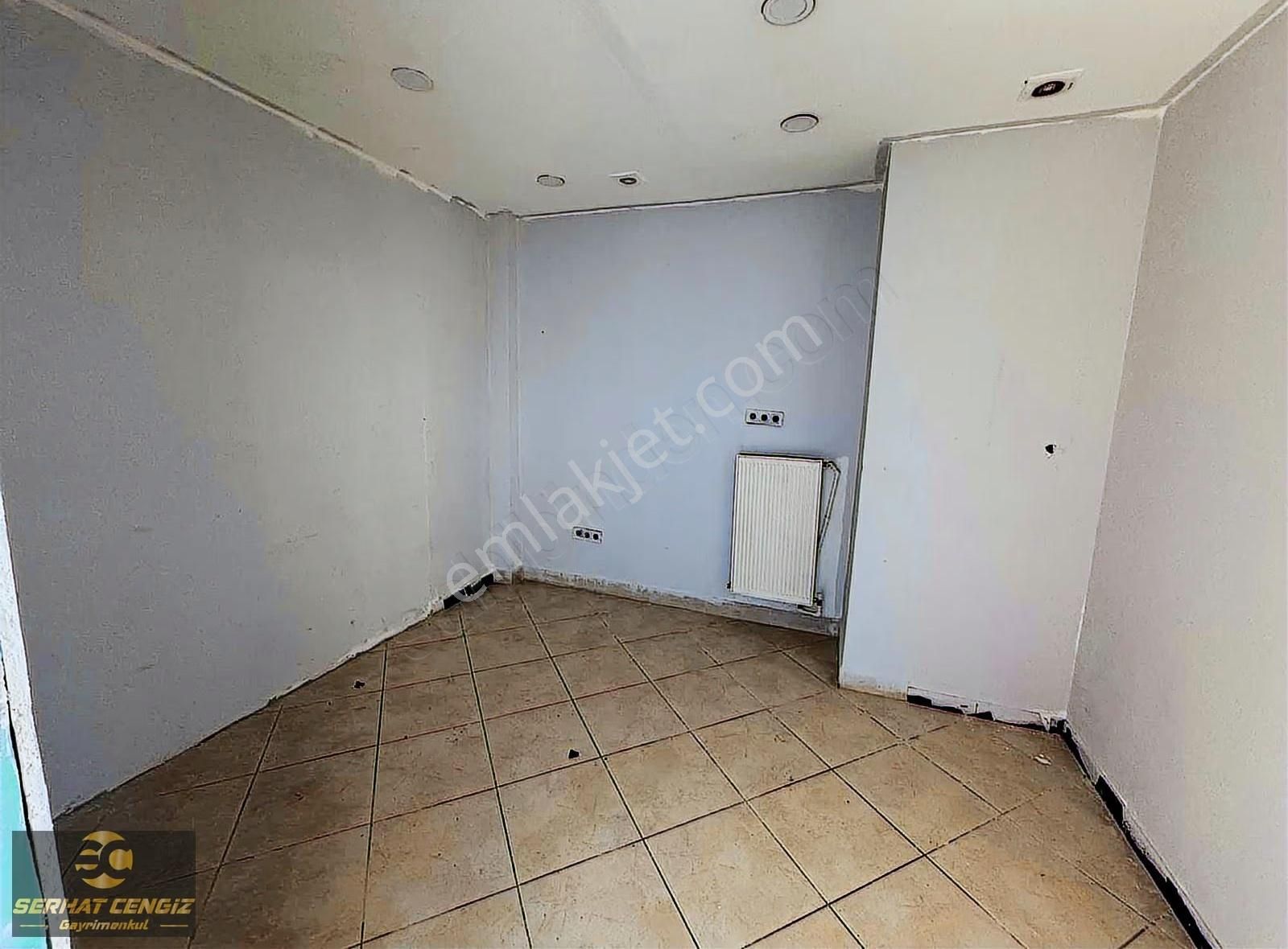 Yeşilevler Pazar Yanı Köşe Başı Kiralık Dükkan - Görsel 7