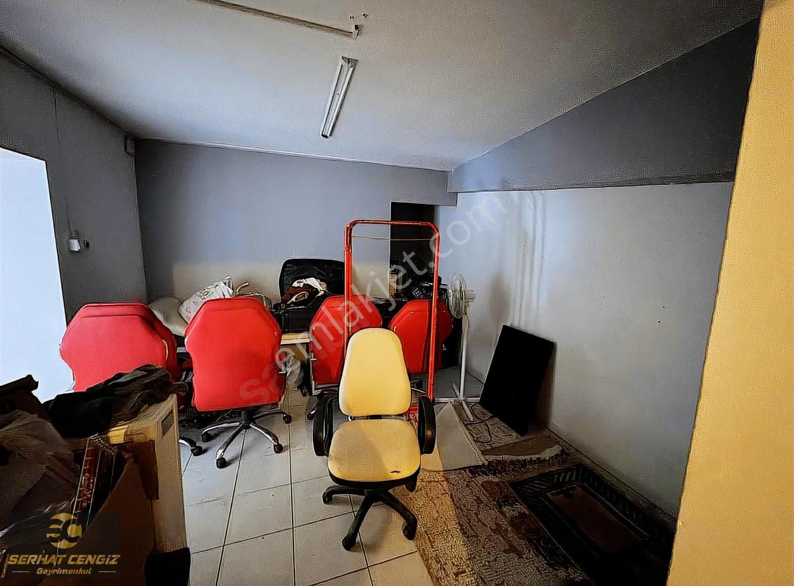 Ragıp Tüzün Caddesinde Caddeye Cepheli Dükkan - Görsel 7