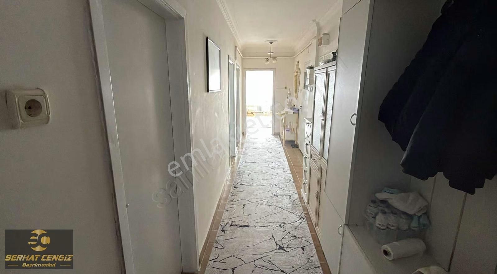 Hastane Metro Çıkışı 4. Kat Asansör Lü İskanlı Daire - Görsel 4