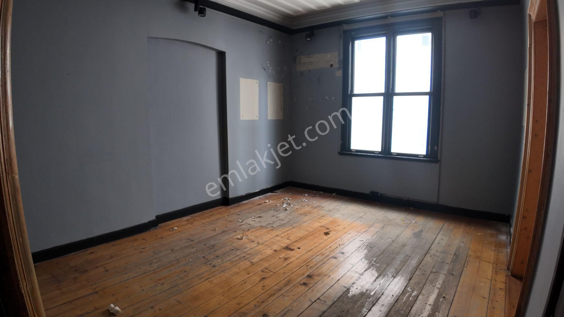 İstiklal Caddesi Üzerinde Yüksek Tavanlı 3.kat Ofis - Görsel 7