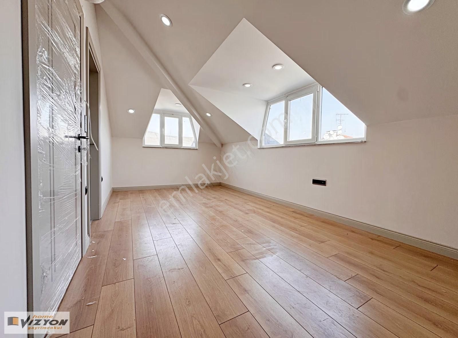 Home Vizyon Bahçelievlerde Satılık 5+2 Özel Dubleks 2 Otoparklı - Görsel 8