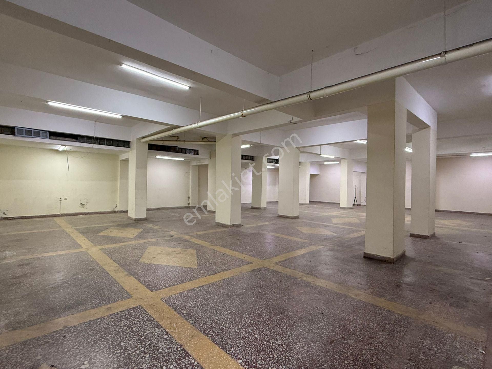 Güneşli Hürriyet Mahallesi Satılık 200 M2 İş Yeri - Görsel 3