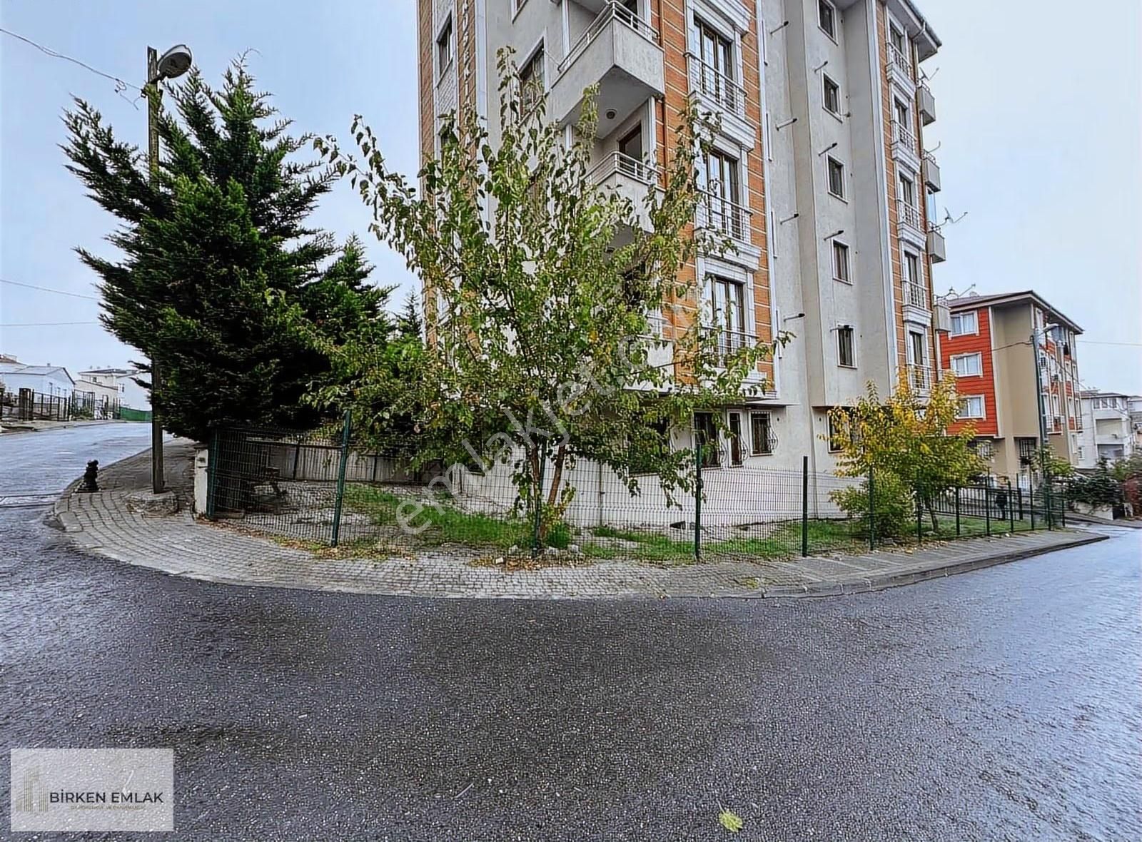 Birken Emlaktan Ümraniye Esenkentte Yüksek Giriş Satılık 2+1