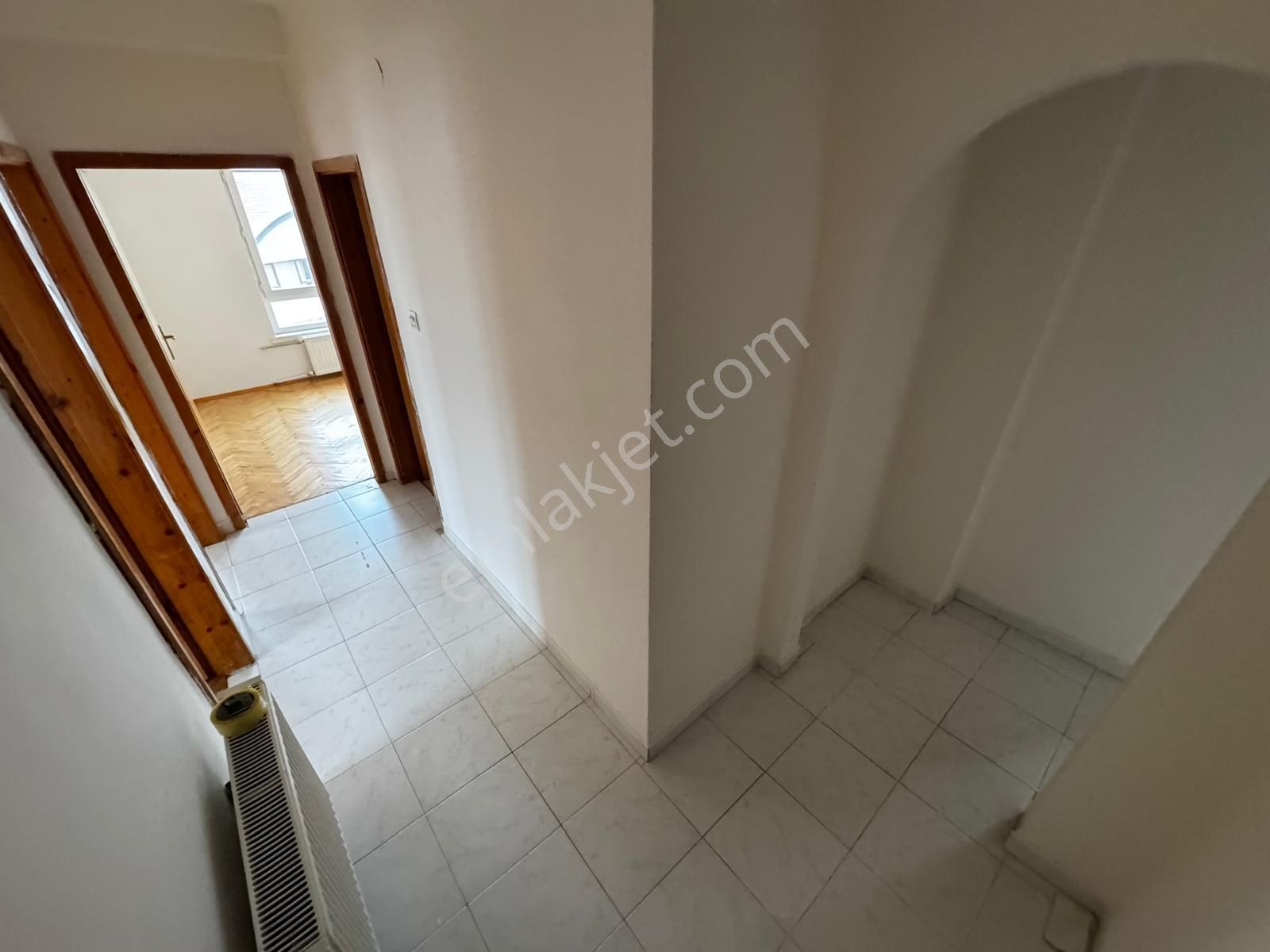 Sakızağacı Caddesi Üzeri Katta 3+1 Salon Bağımsız Geniş Ön Cephe - Görsel 24