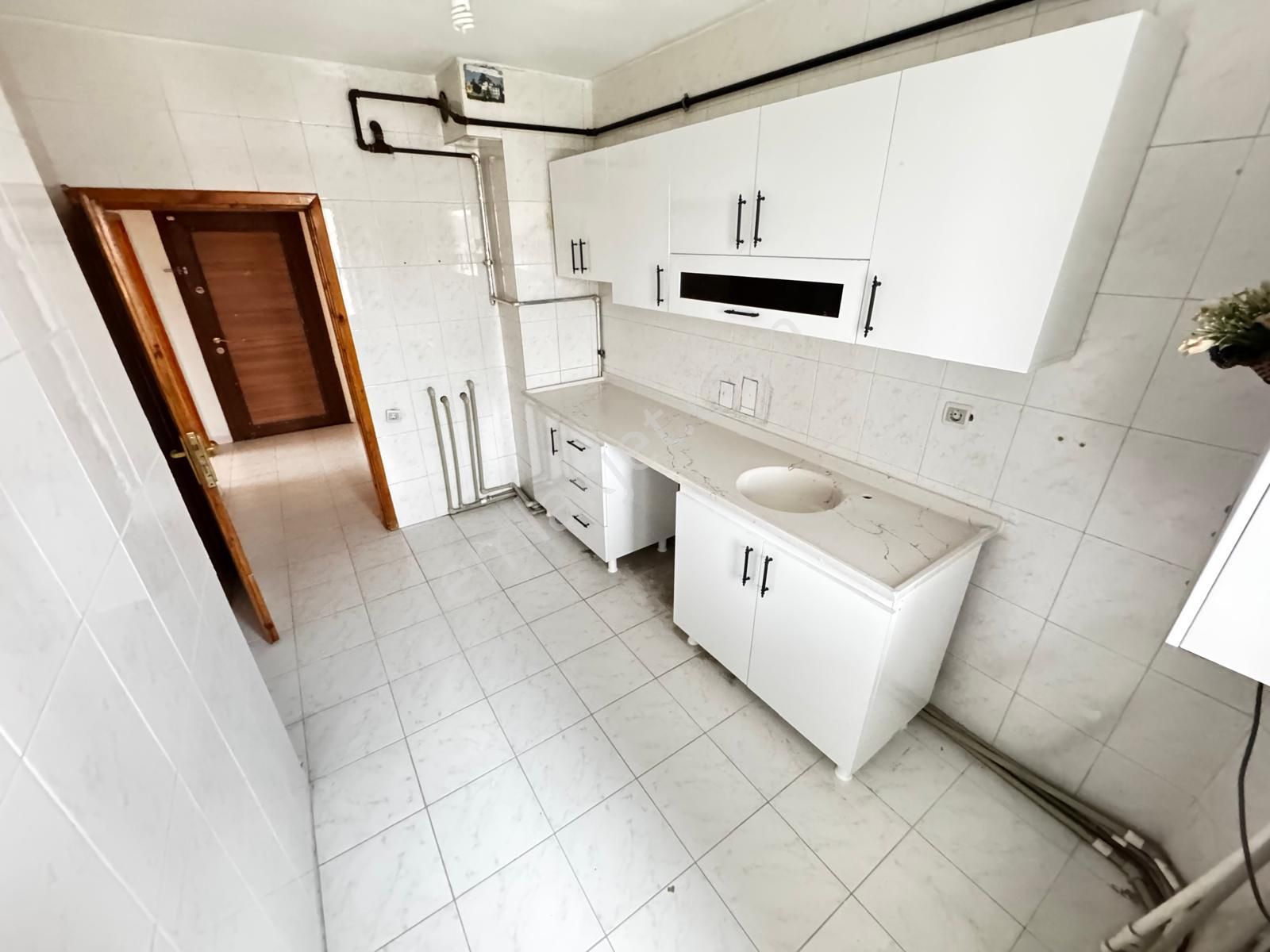 Sakızağacı Caddesi Üzeri Katta 3+1 Salon Bağımsız Geniş Ön Cephe - Görsel 9