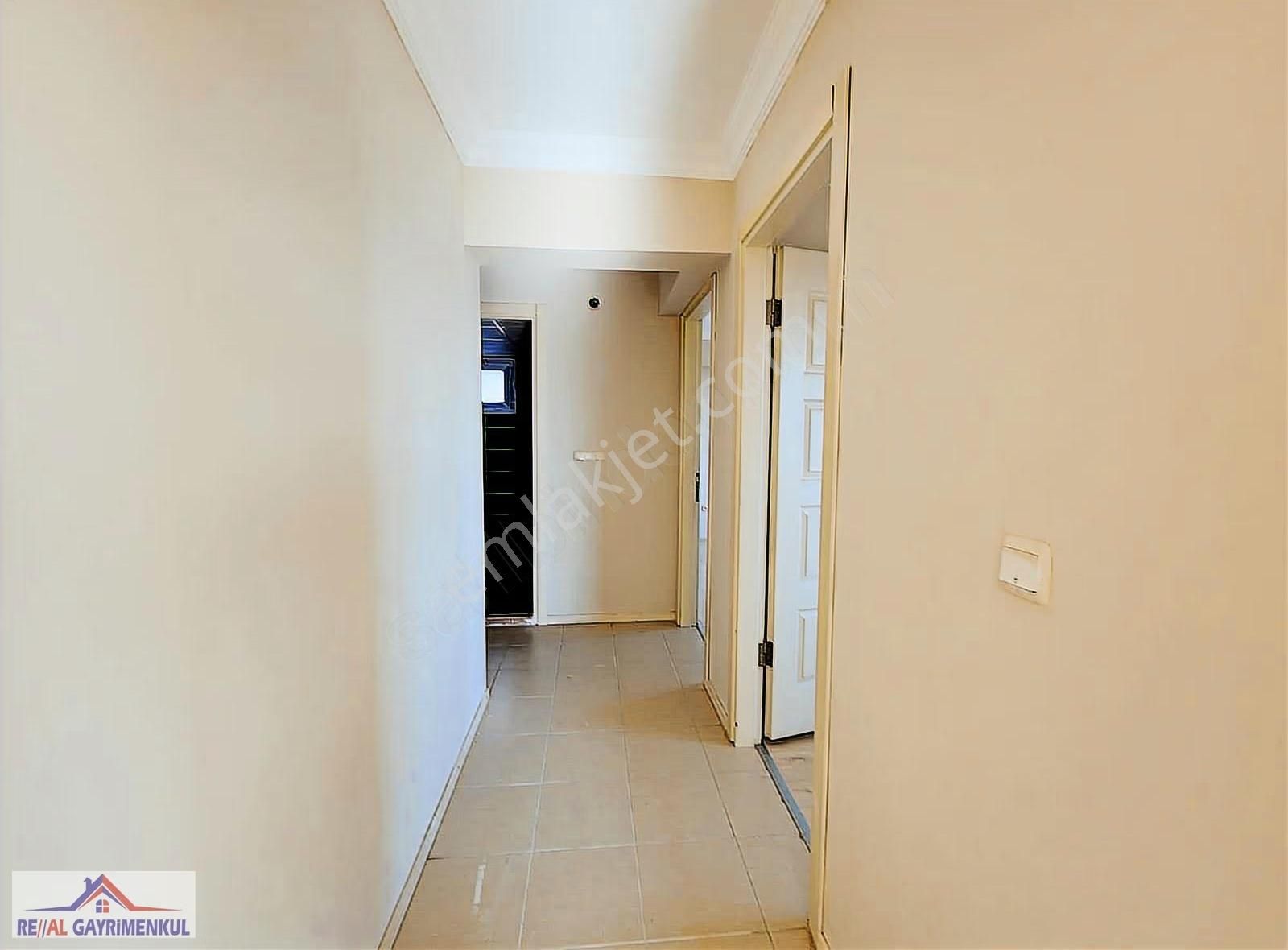 Real Gayrimenkul'den Barbaros'ta Otoparklı 3+1 Arakat Daire - Görsel 29